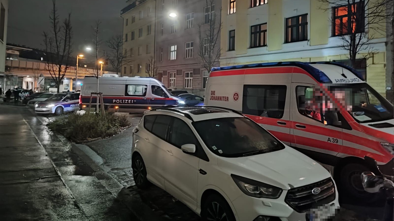 Der 21-jährige afghanische Staatsbürger wurde vor Ort festgenommen.