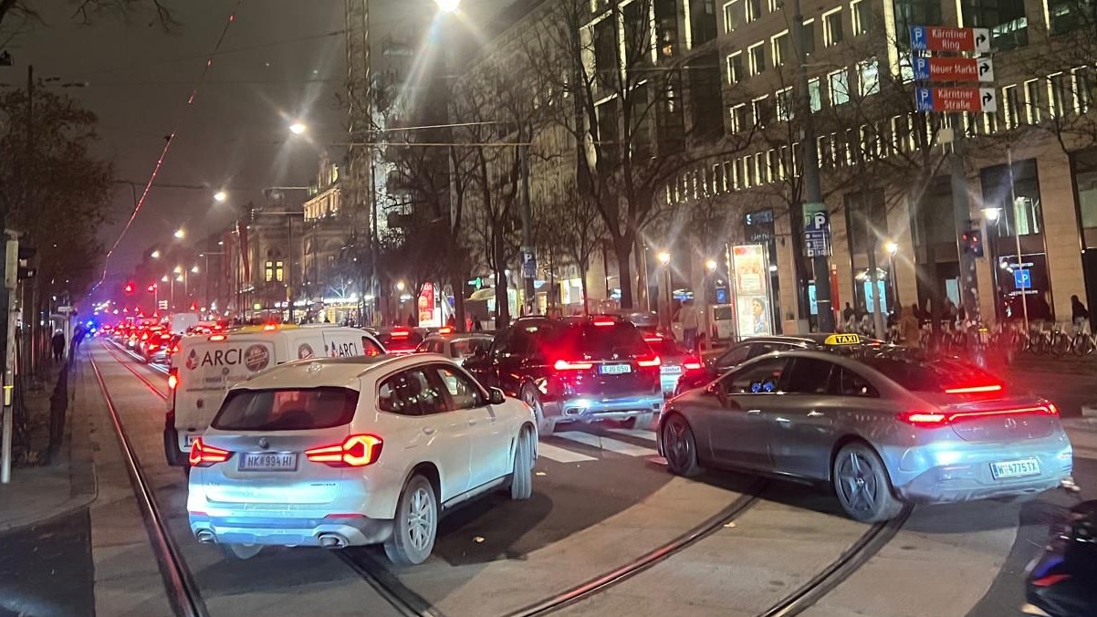 Heute.at - Demonstrationen sorgen für Sperren und Staus in Wien