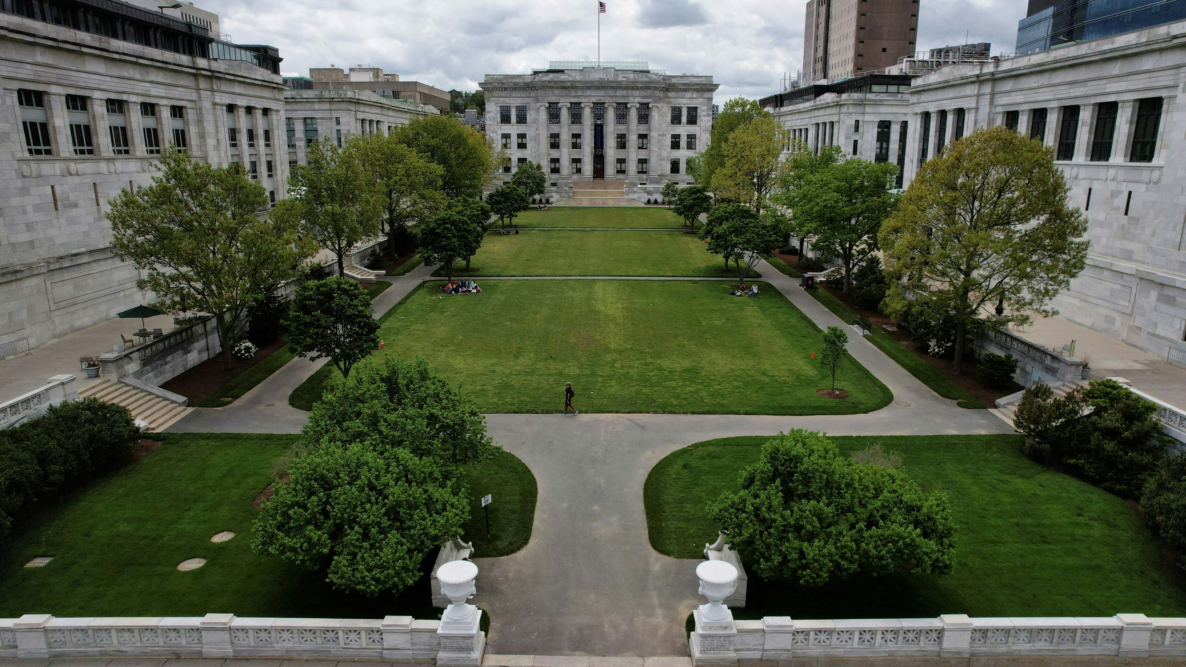 Heute.at - Leichenteile gestohlen und verkauft – Acht Jahre Haft