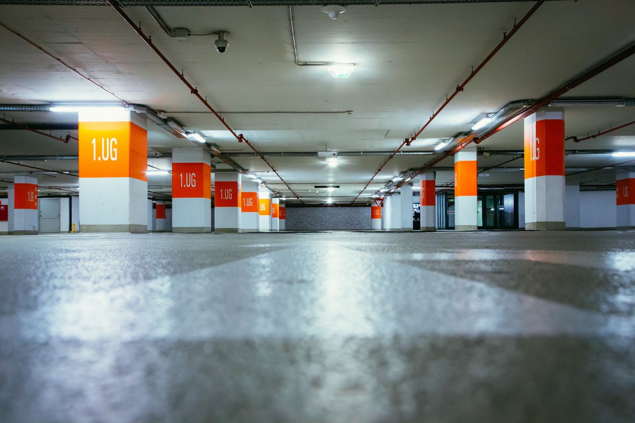 Heute.at - Teenie-Bande zieht Spur der Verwüstung durch Parkgarage