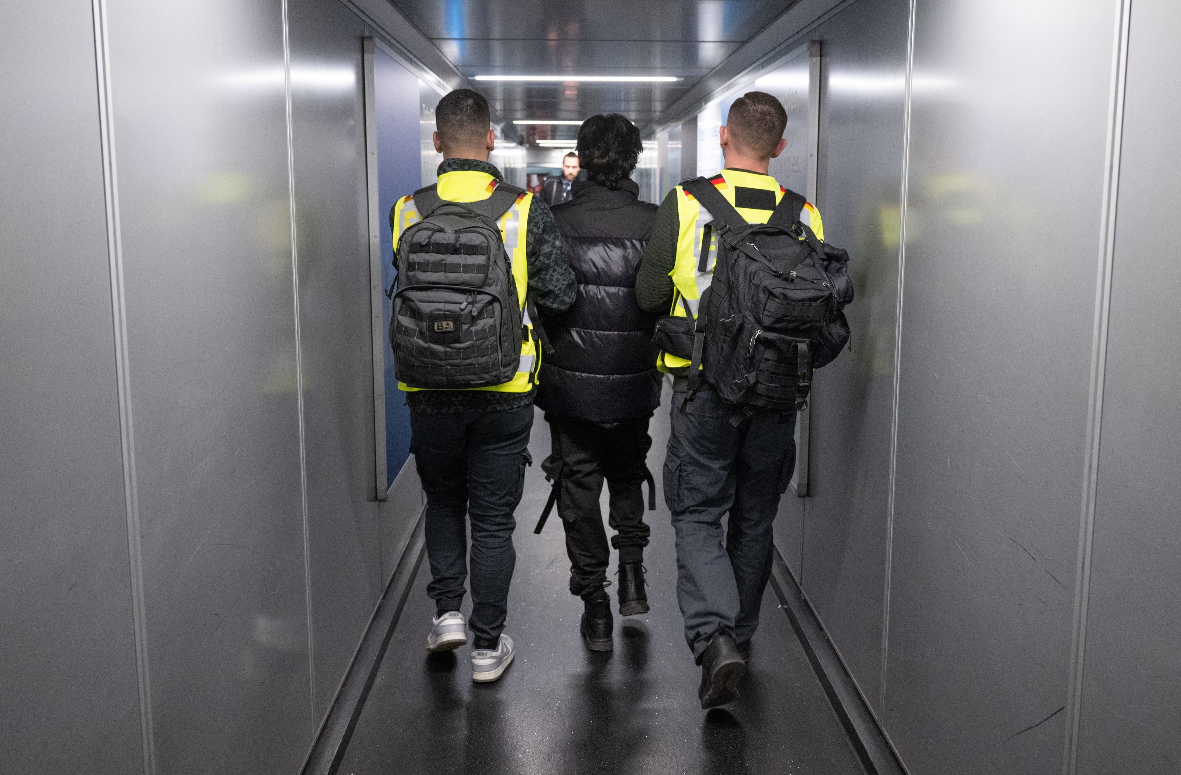 Ein Afghane wurde aus Deutschland in seine Heimat abgeschoben. (Symbolbild).