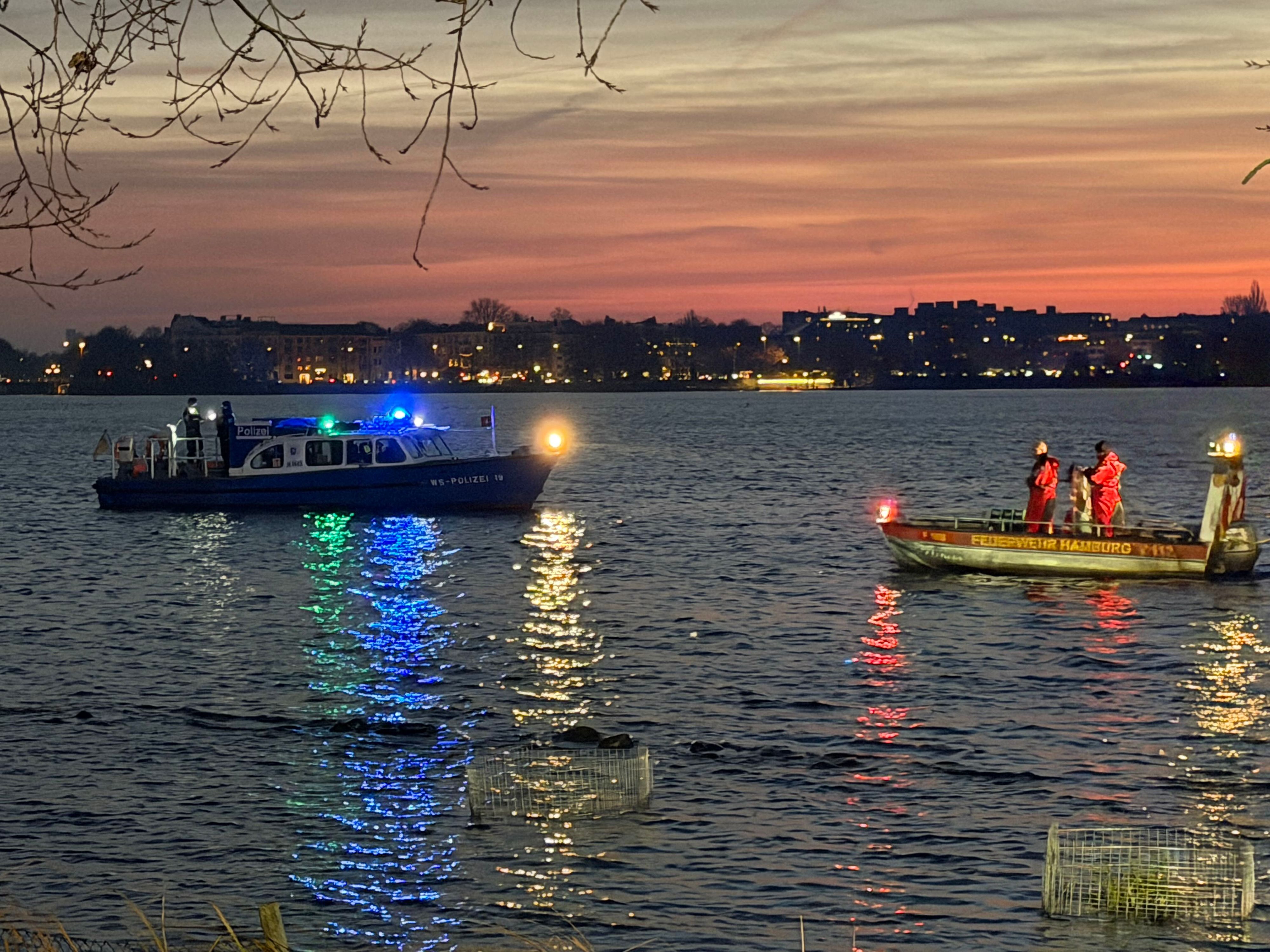 Heute.at - Ruder-Unglück! Neun Menschen aus Wasser gerettet