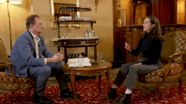 Lena Schilling rechnet mit Kreuzen an Schulen ab