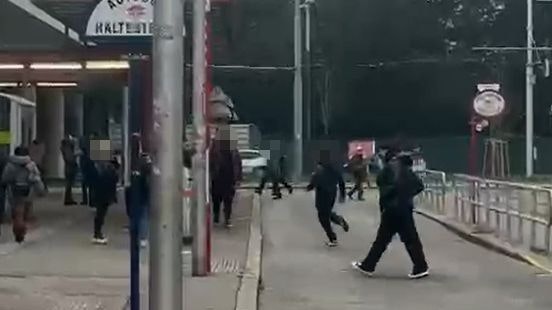 Wie in einem Leserreporter-Clip zu sehen ist, lief der 17-jährige Syrer vergeblich von der Polizei weg.