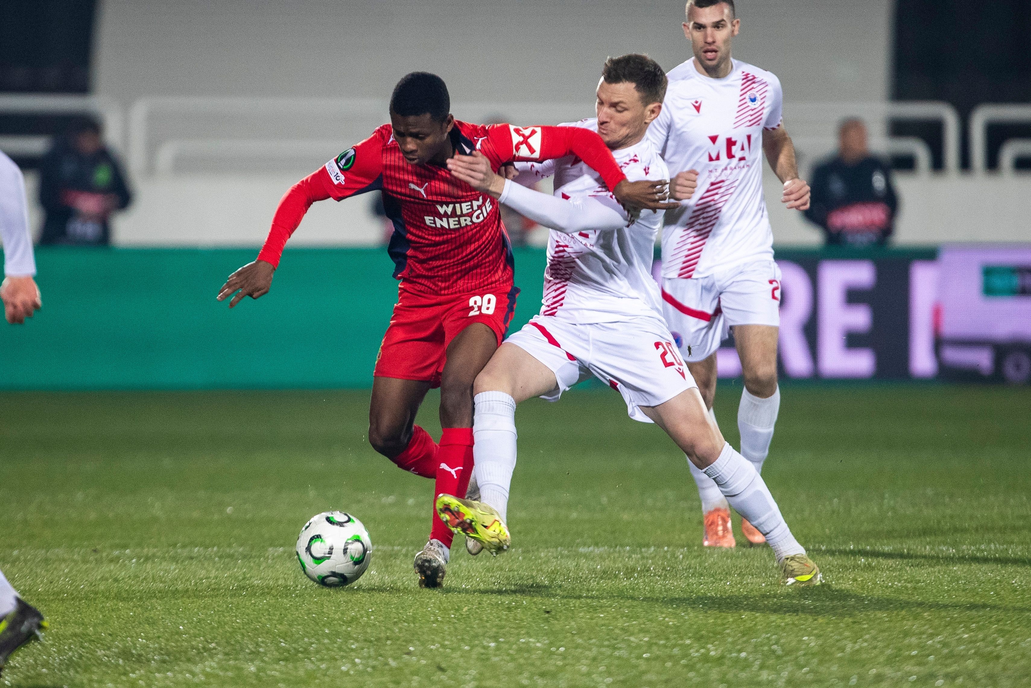 Heute.at - 1:1 in Minute 93! Müdes Rapid bleibt in Europa sieglos