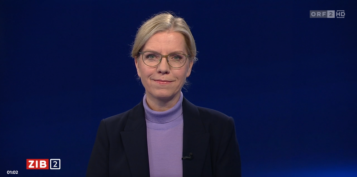 Grünen-Chefin Leonore Gewessler am späten Donnerstagabend in der ORF-