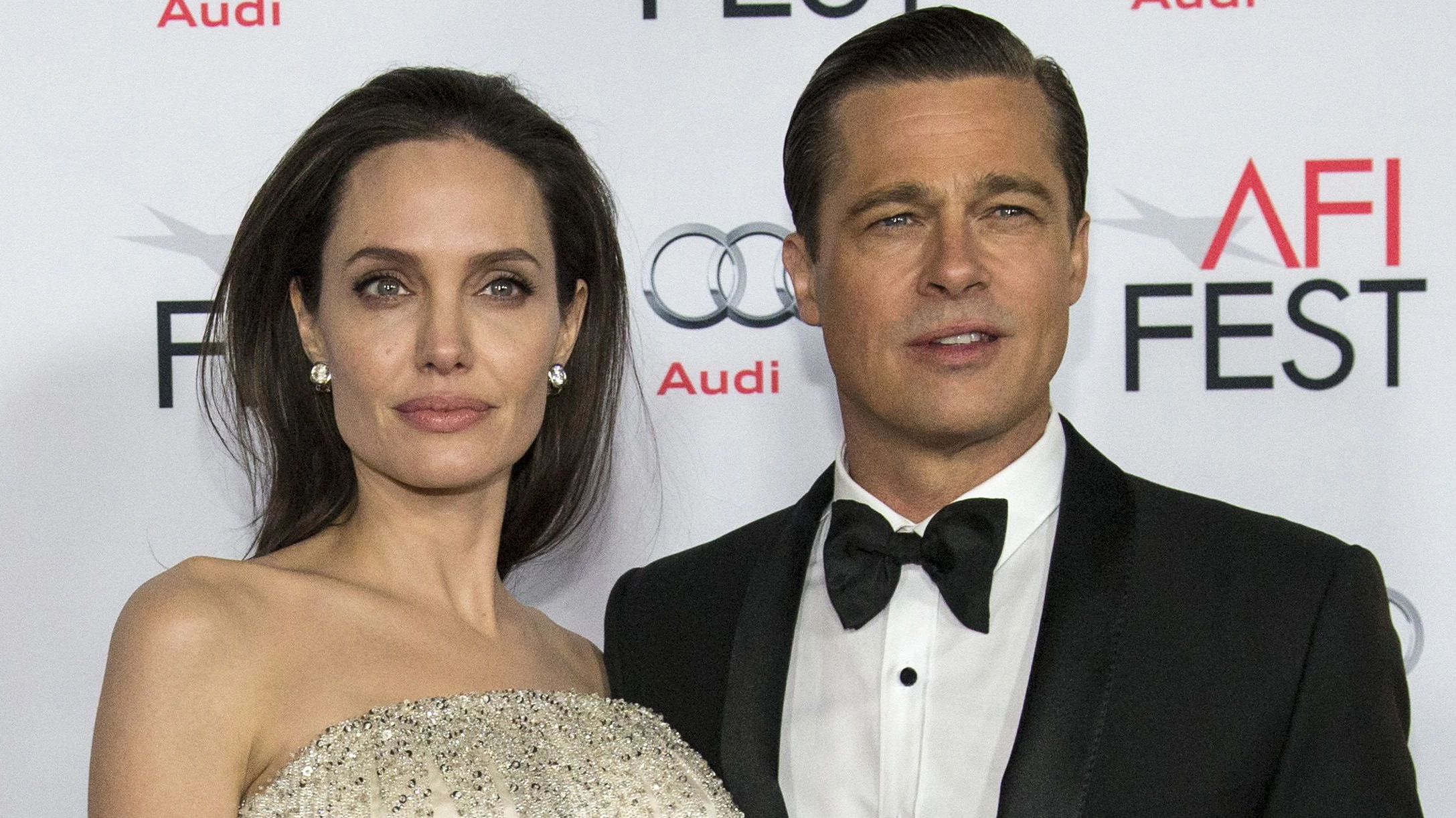 Angelina Jolie und Brad Pitt streiten vor Gericht.