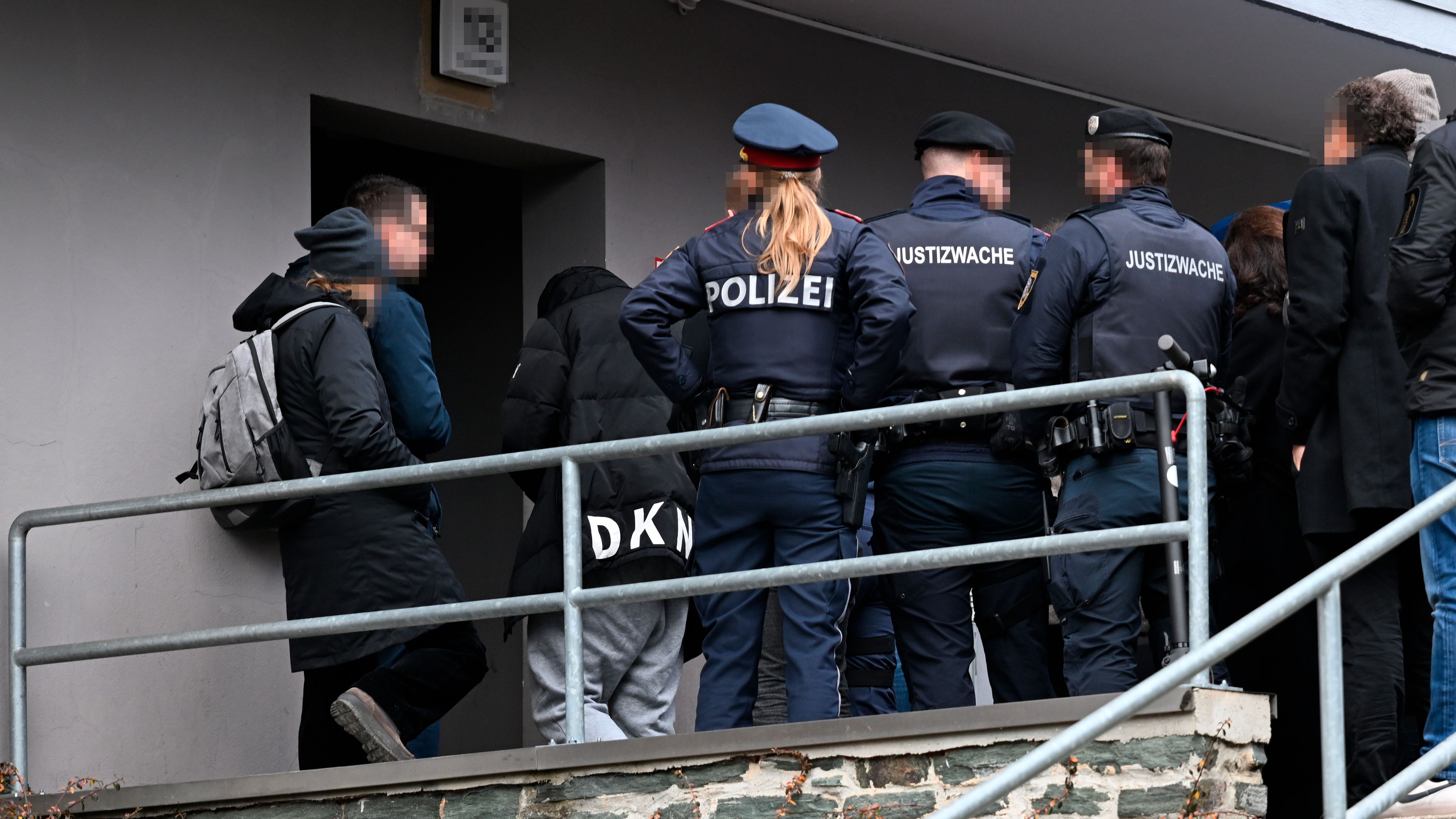 Der mutmaßliche Killer der Grazer Influencerin kehrte am 19. Dezember 2025 zur Rekonstruktion an den Tatort zurück.