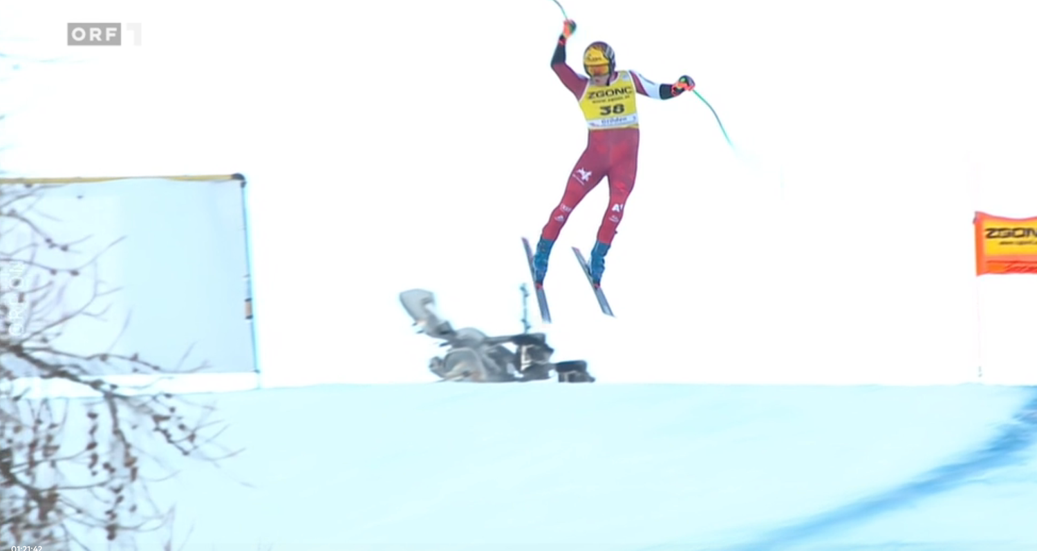 Heute.at - 5 Meter Luftstand! ÖSV-Ass sorgt für Schrecksekunde