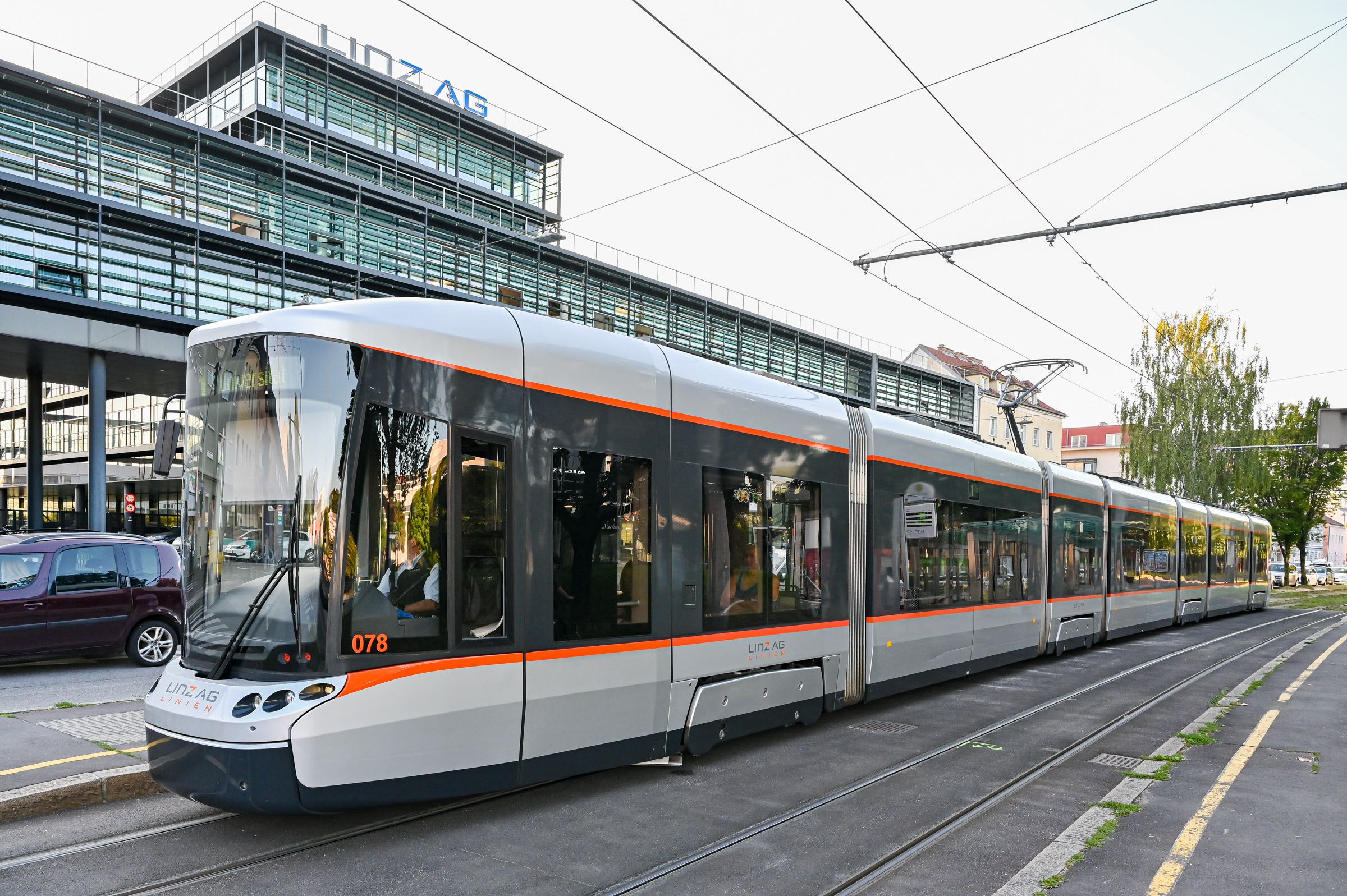 Tatort Bim: Die Schwestern wurden in einer Linzer Straßenbahn brutal attackiert. (Symbolbild)