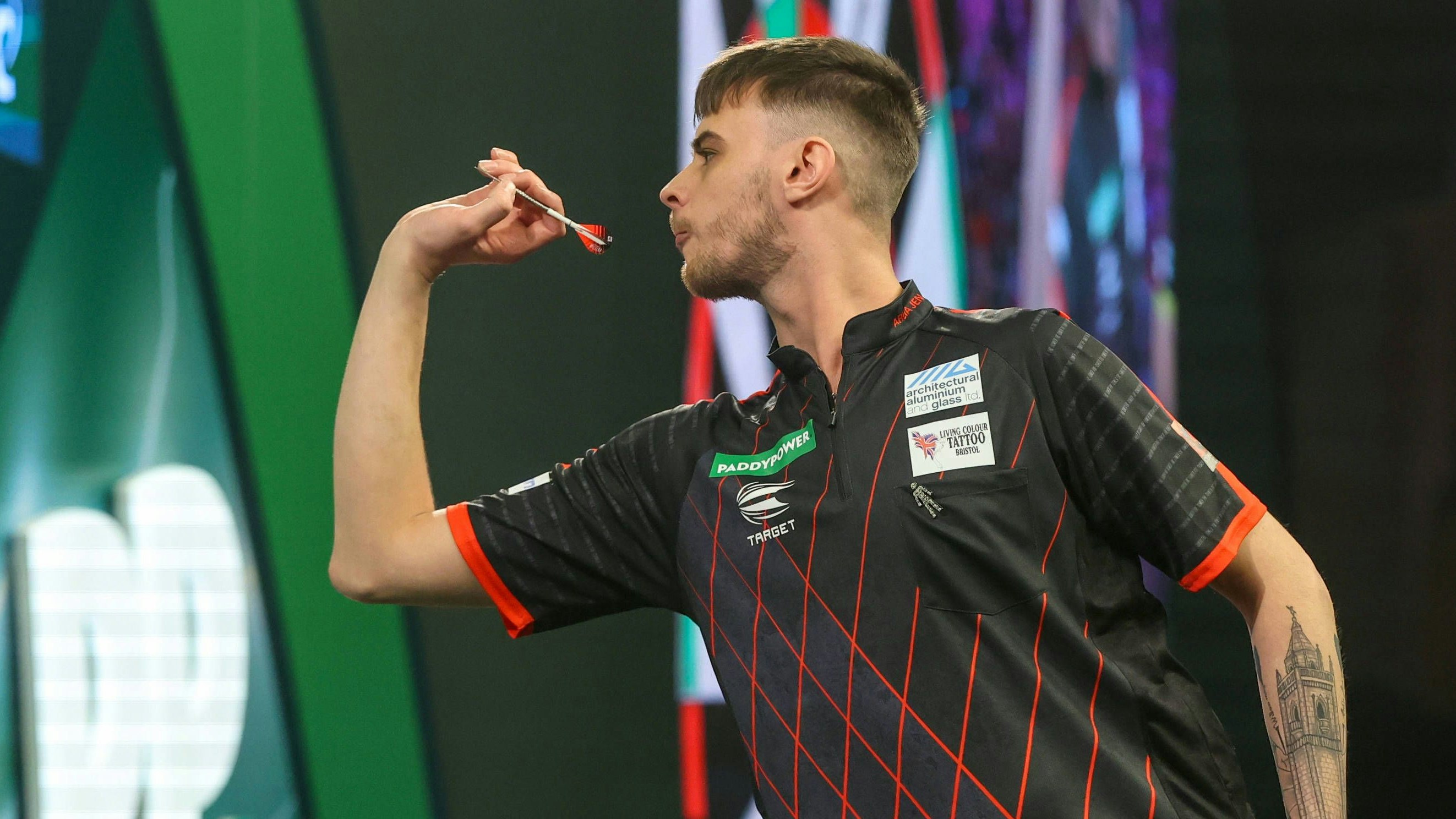 Dom Taylor ist suspendiert worden. 