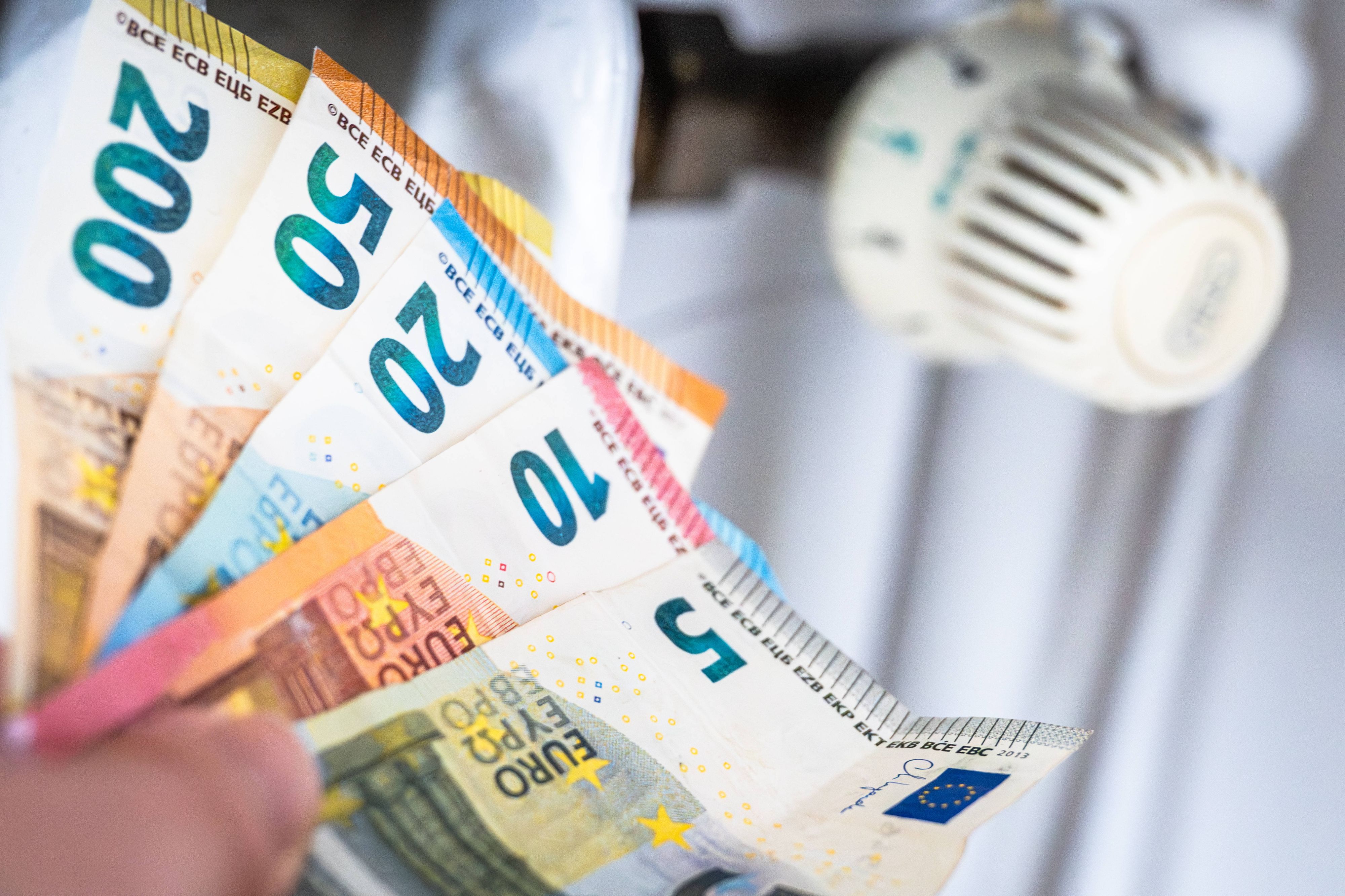 Heute.at - Neuer Kosten-Hammer! Für einige wird es aber BILLIGER