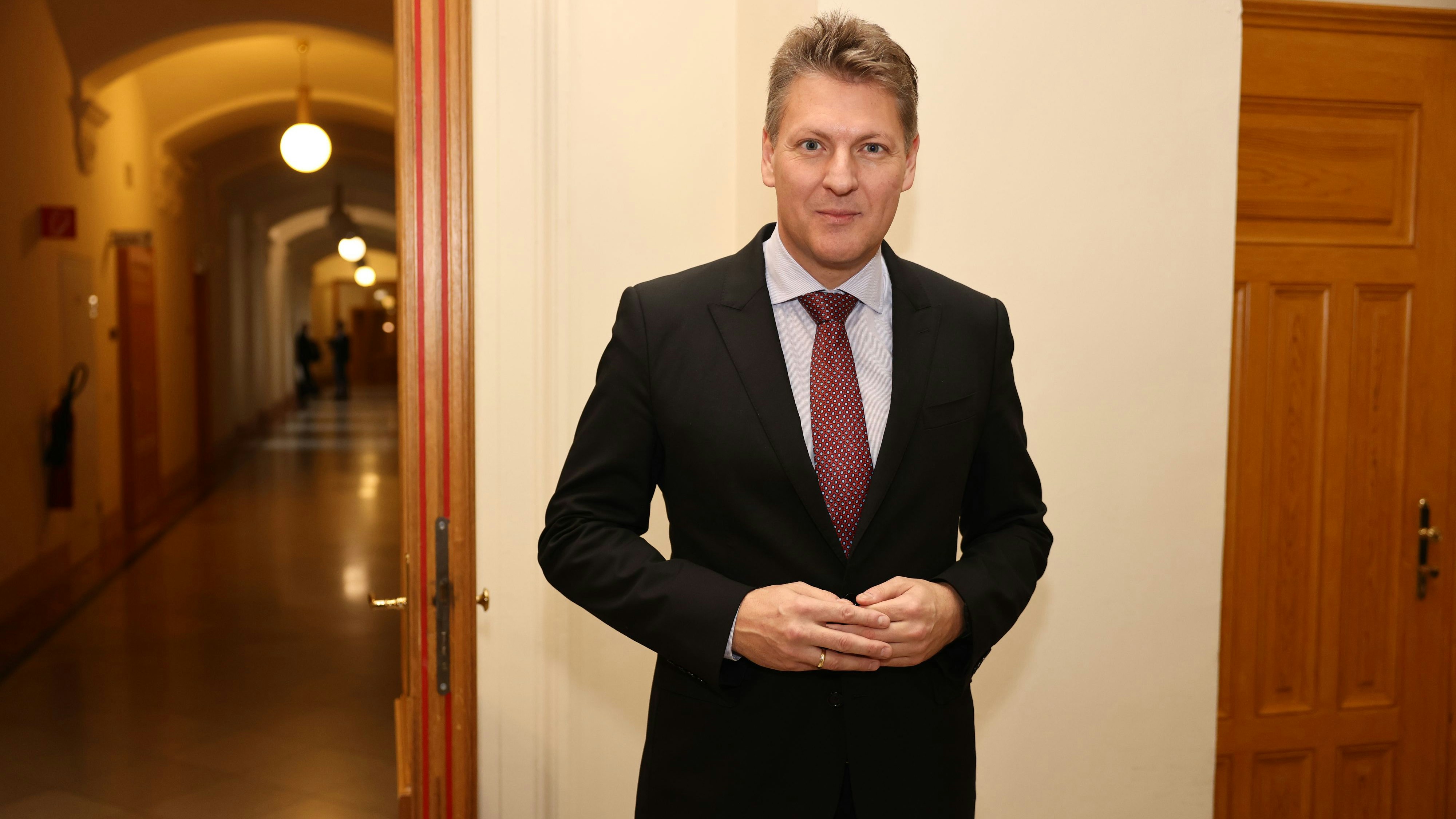 Markus Tschank vertritt die Lugner Stiftung.