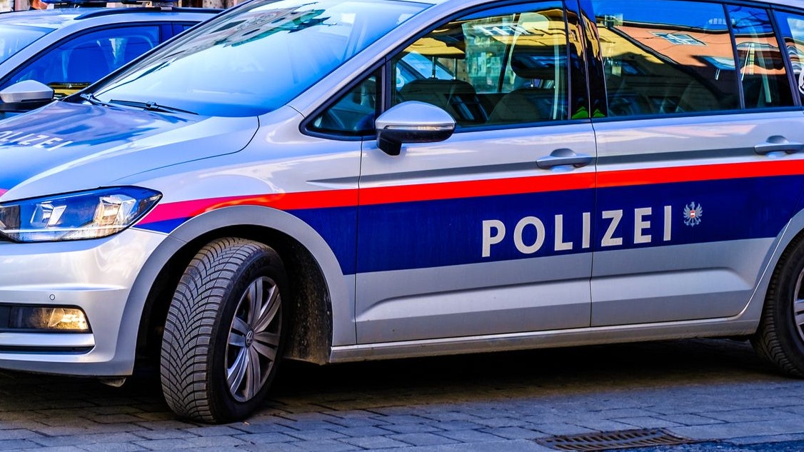 Heute.at - Auto überschlägt sich – Familie landet im Spital