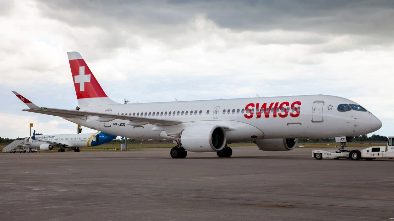 Heute.at - Baby kollabiert auf Ibiza-Flug, muss reanimiert werden