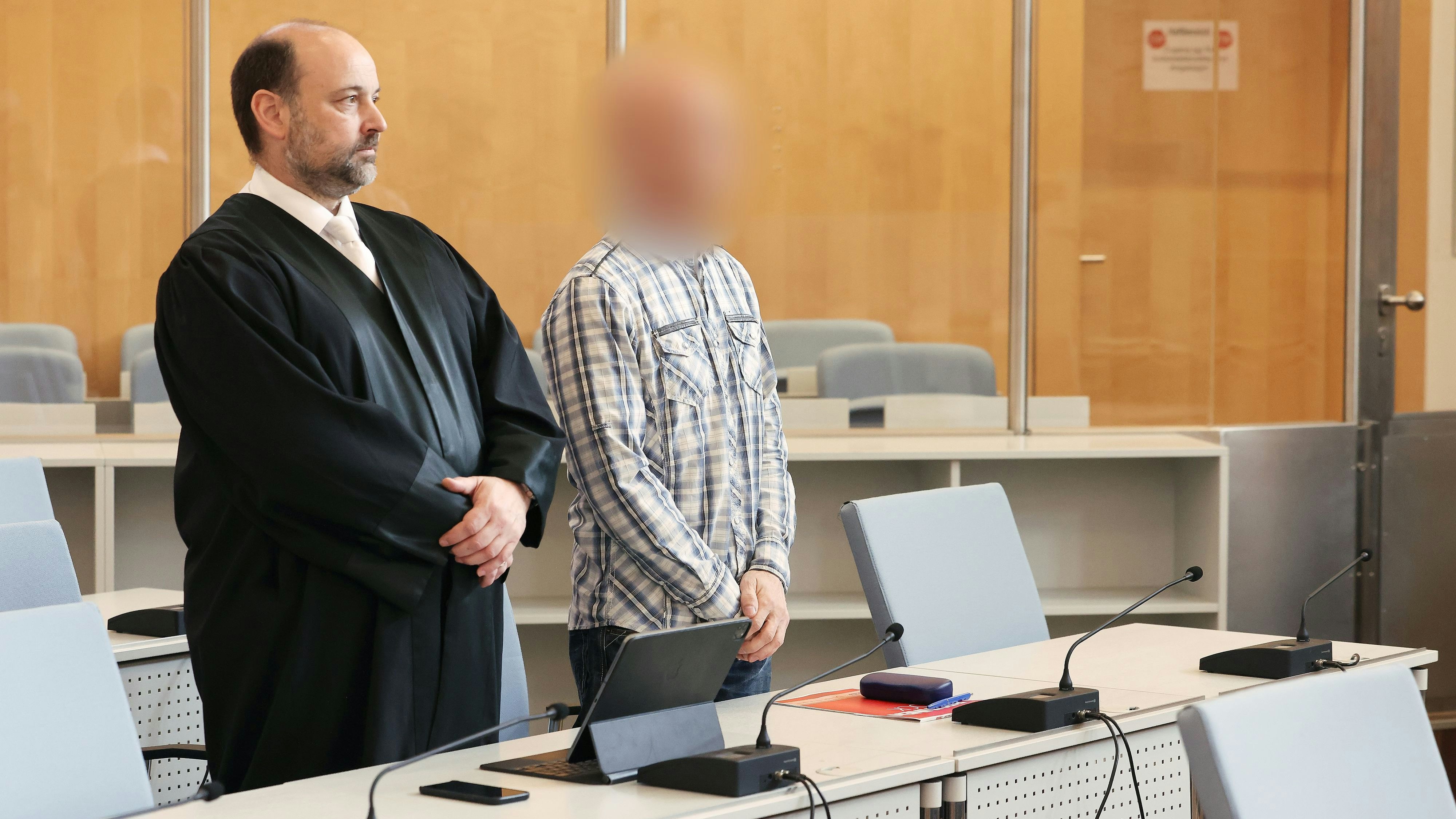 Heute.at - Keine Entlassung – Putin-Spion will im Häf’n bleiben