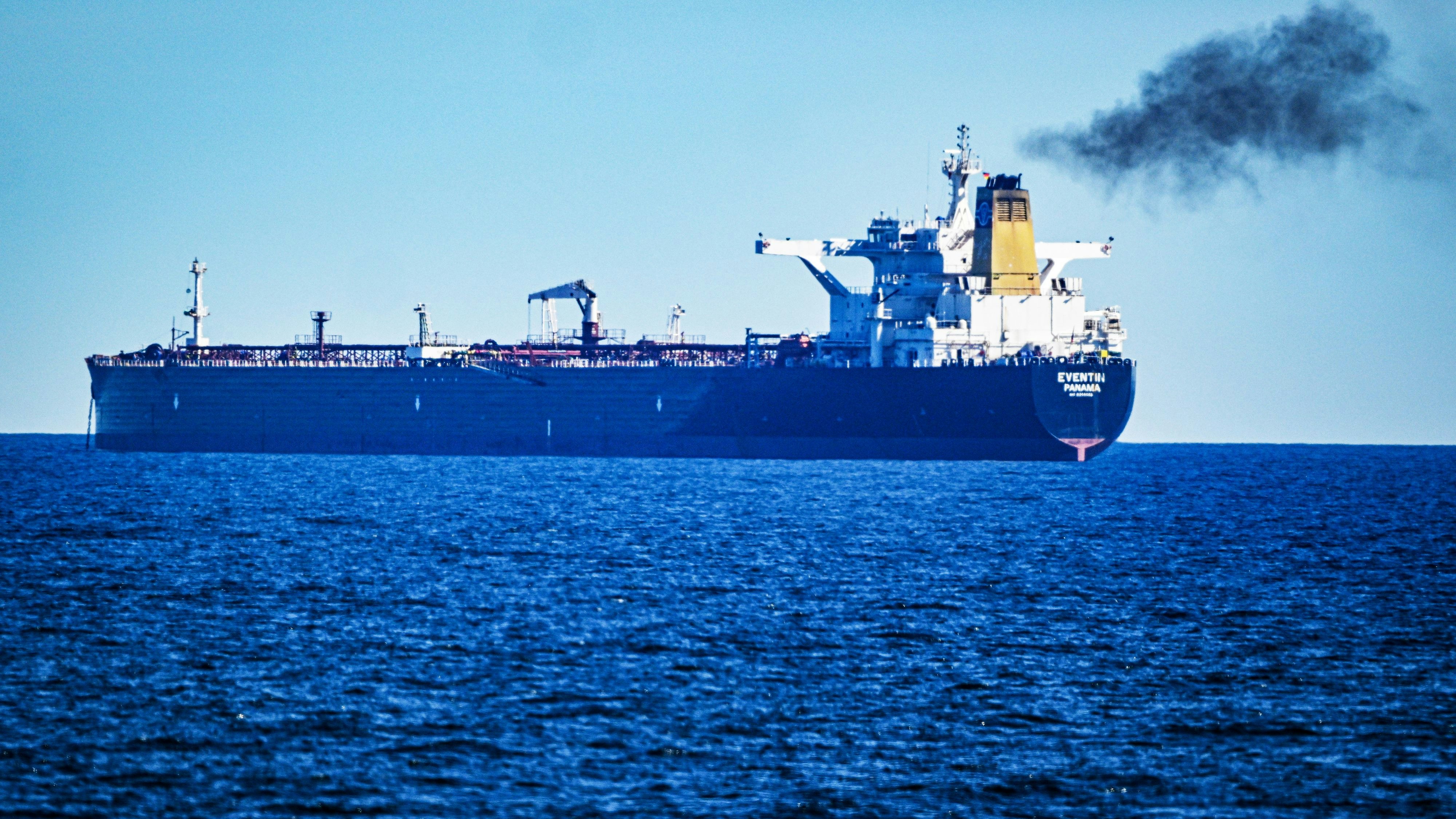 Heute.at - Ukraine attackiert russischen Öl-Tanker im Mittelmeer