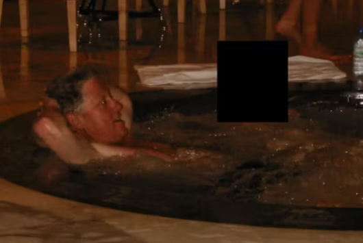 Ex-Präsident Clinton im Whirlpool. 