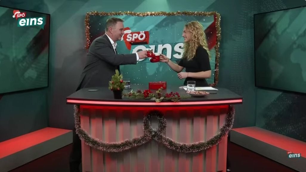 Babler bei seinem "Exklusiv-Interview" mit "SPÖeins"-TV