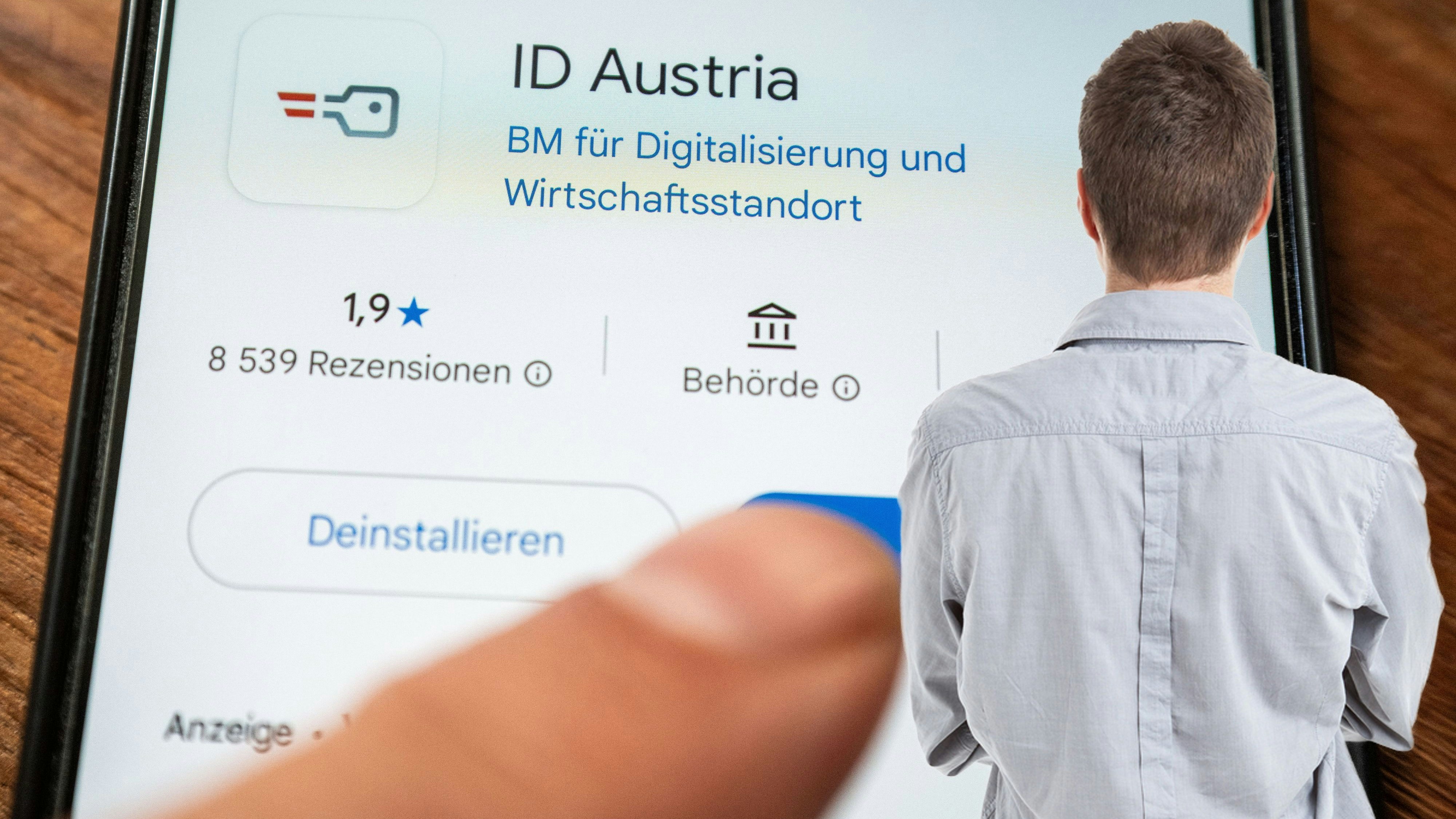 ABD0003_20250624 - WIEN - ÖSTERREICH: ++ THEMENBILD ++ Illustration zur App "ID Austria"; aufgenommen am Montag, 23. Juni 2025, in Wien. - FOTO: APA/GEORG HOCHMUTH