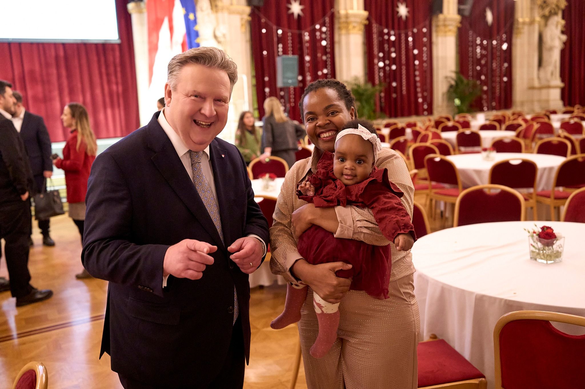Michael Ludwig beim Empfang der neuen Wiener StaatsbürgerInnen im Rathaus, 18. Dezember 2025.