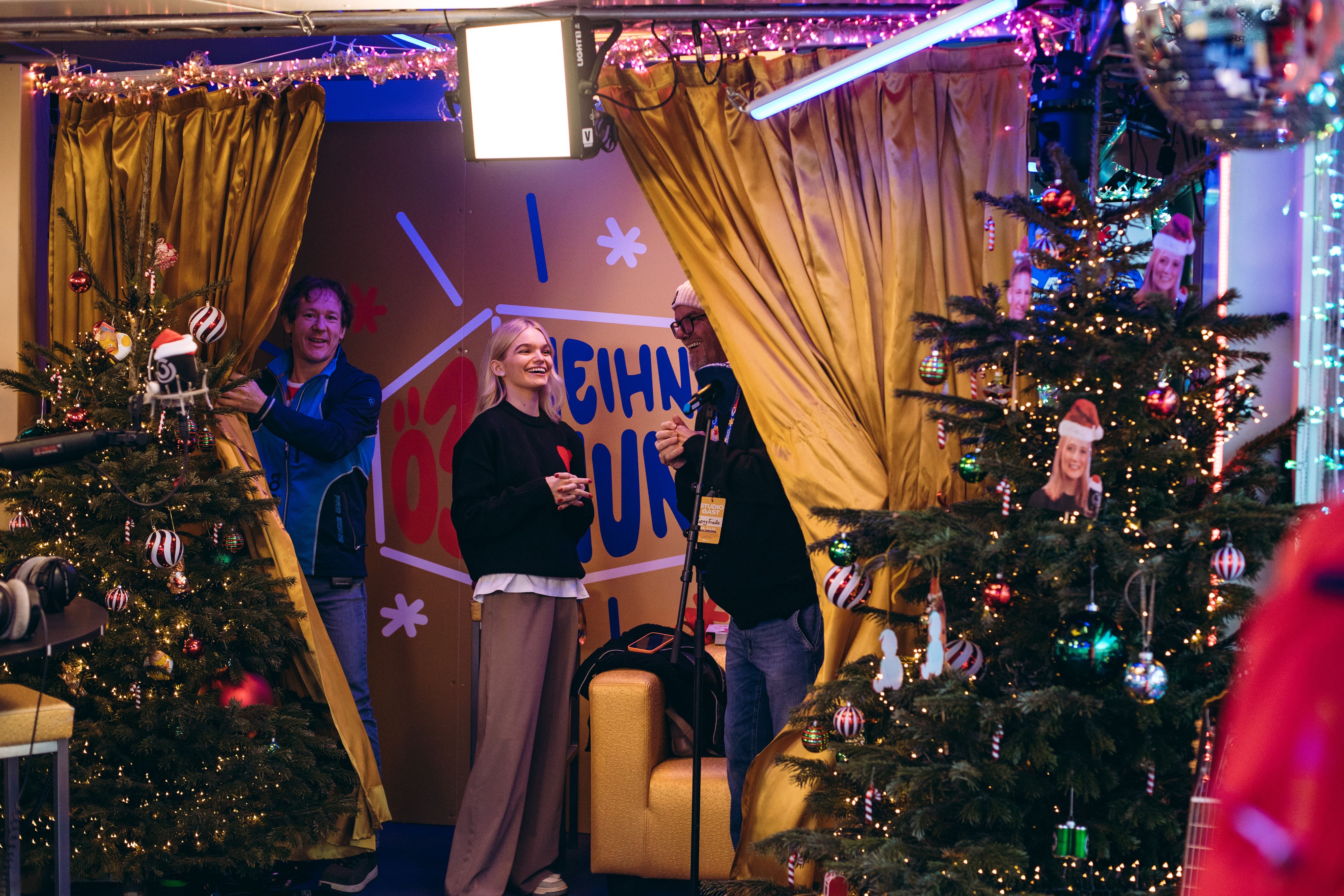 Heute.at - DJ Ötzi stürmt Wunschhütte mit Tochter Lisa-Marie!