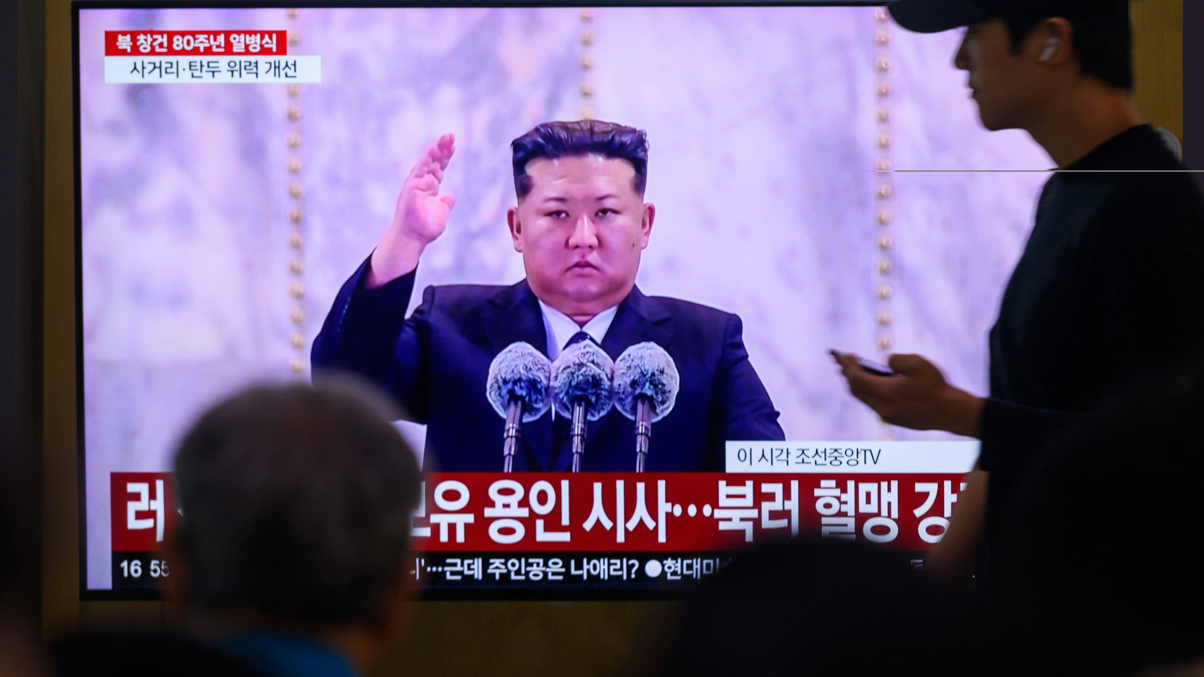 Kim Jong-un warnt vor angeblichen Atomwaffen-Bestrebungen Japans.