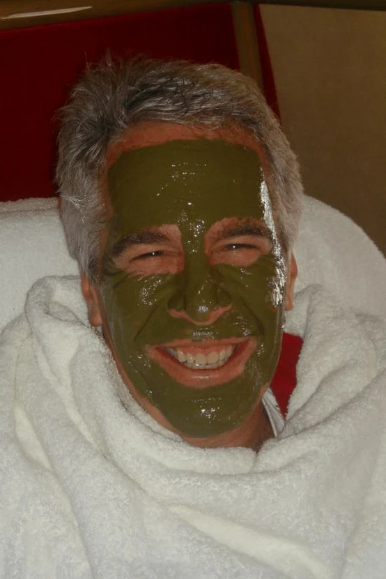 Jeffrey Epstein mit einer Gesichtsmaske – ein Bild aus den Epstein-Akten des US-Justizministeriums. Am Suizid des Multimillionärs und Sexualstraftäters sind jetzt neue Zweifel aufgetaucht