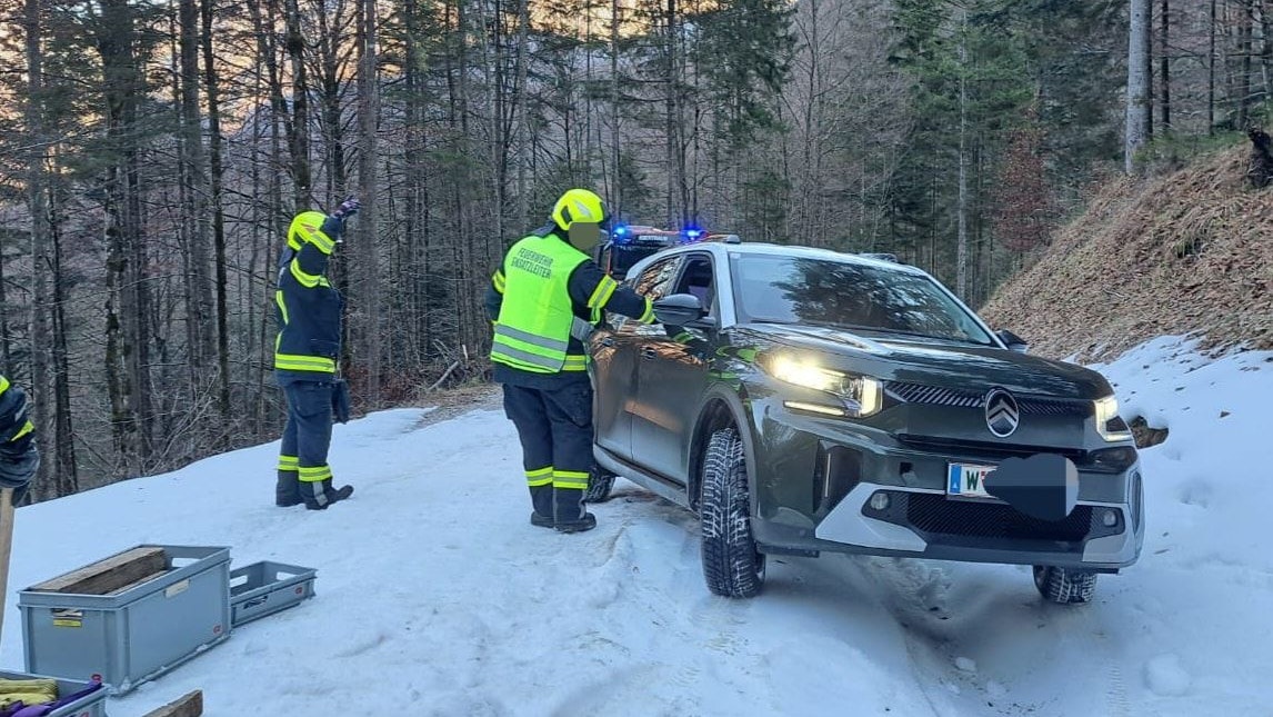 Heute.at - Touristen vertrauen auf Navi – landen auf Skipiste