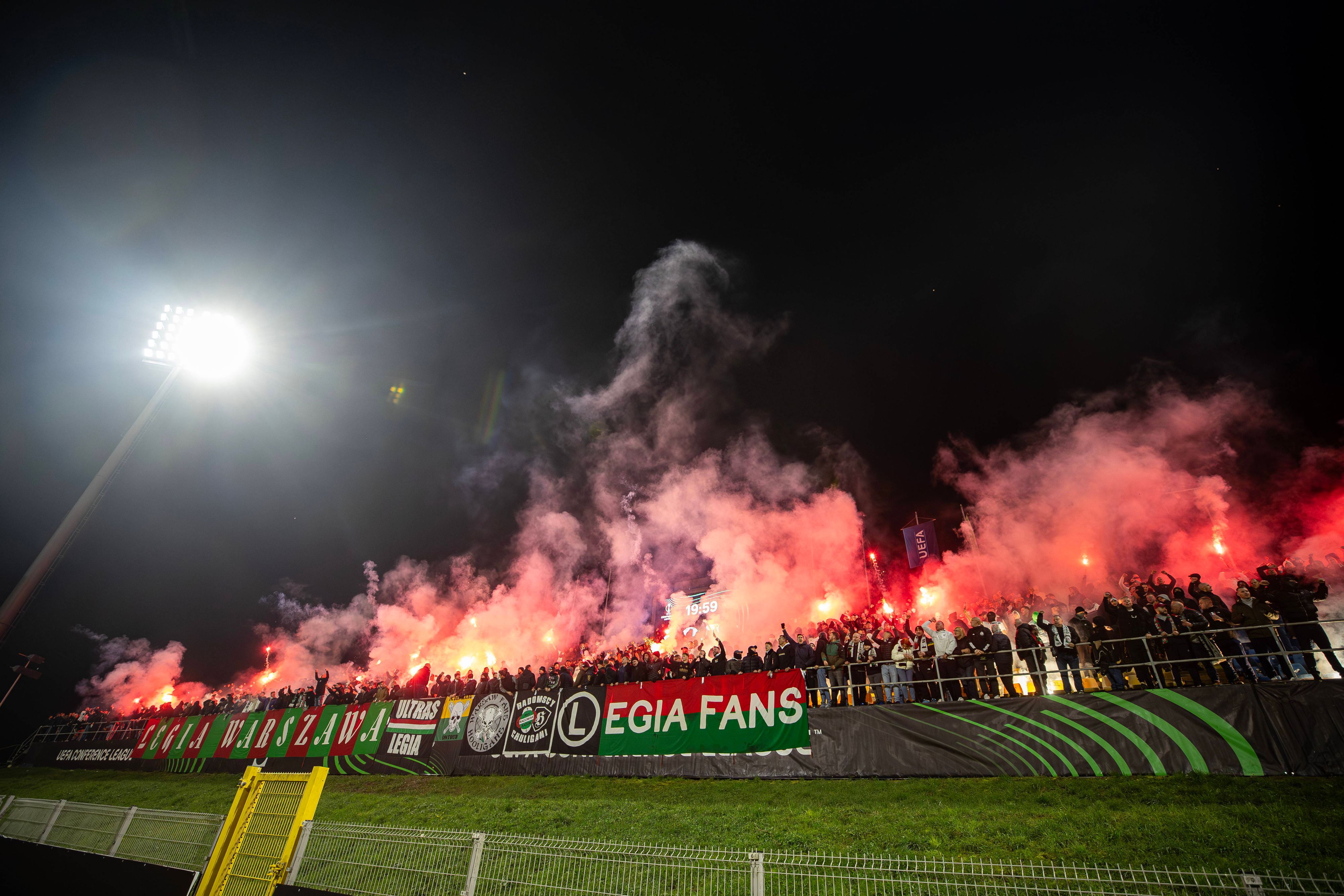 Heute.at - Todesängste – Brutaler Hooligan-Überfall auf A9