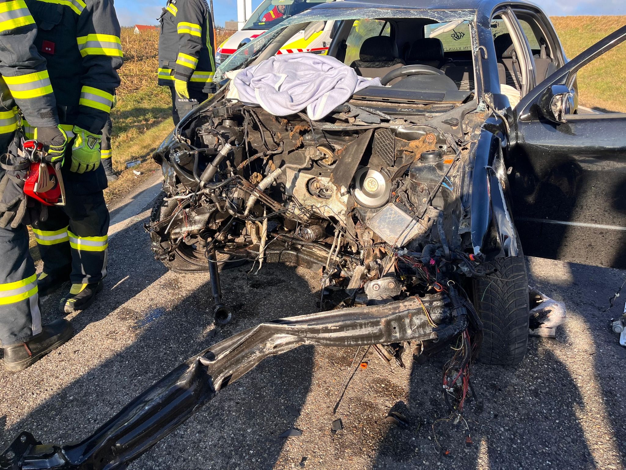 Insgesamt gab es bei dem schweren Unfall sieben Verletzte.