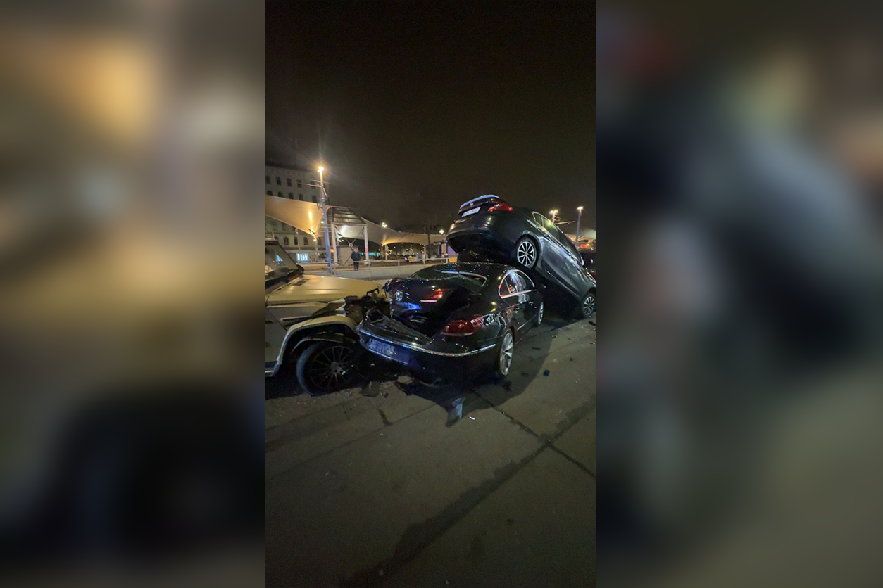 Heftige Szenen am Wiener Gürtel – der Unfall forderte zahlreiche Einsatzkräfte.