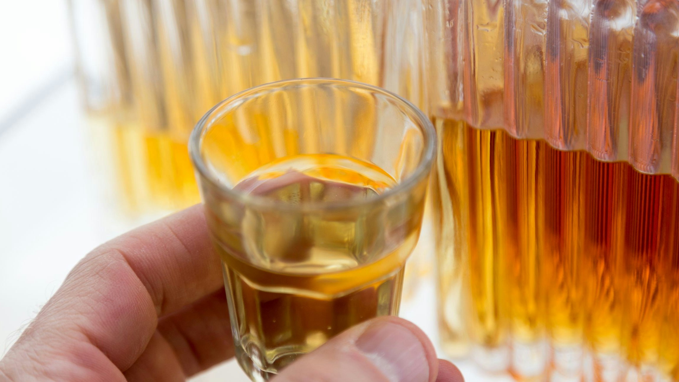 Heute.at - Schnapserl gut für die Verdauung? Arzt spricht Klartext