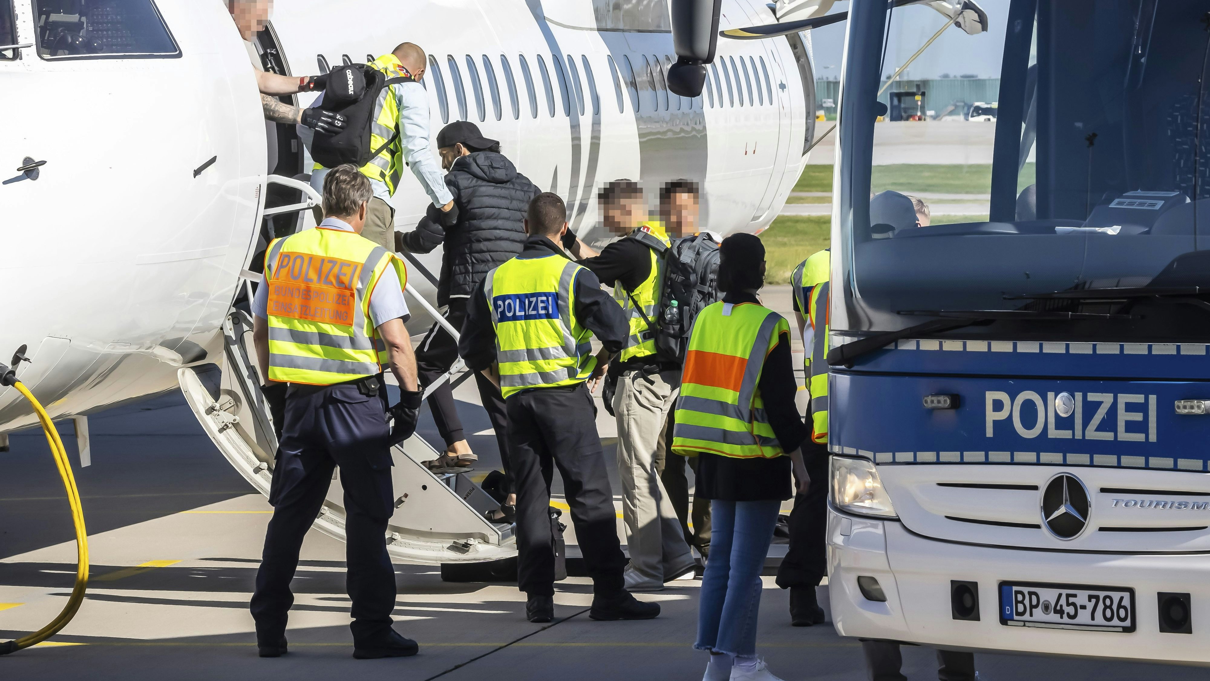 Heute.at - Nach Österreich schiebt nun auch Deutschland Syrer ab
