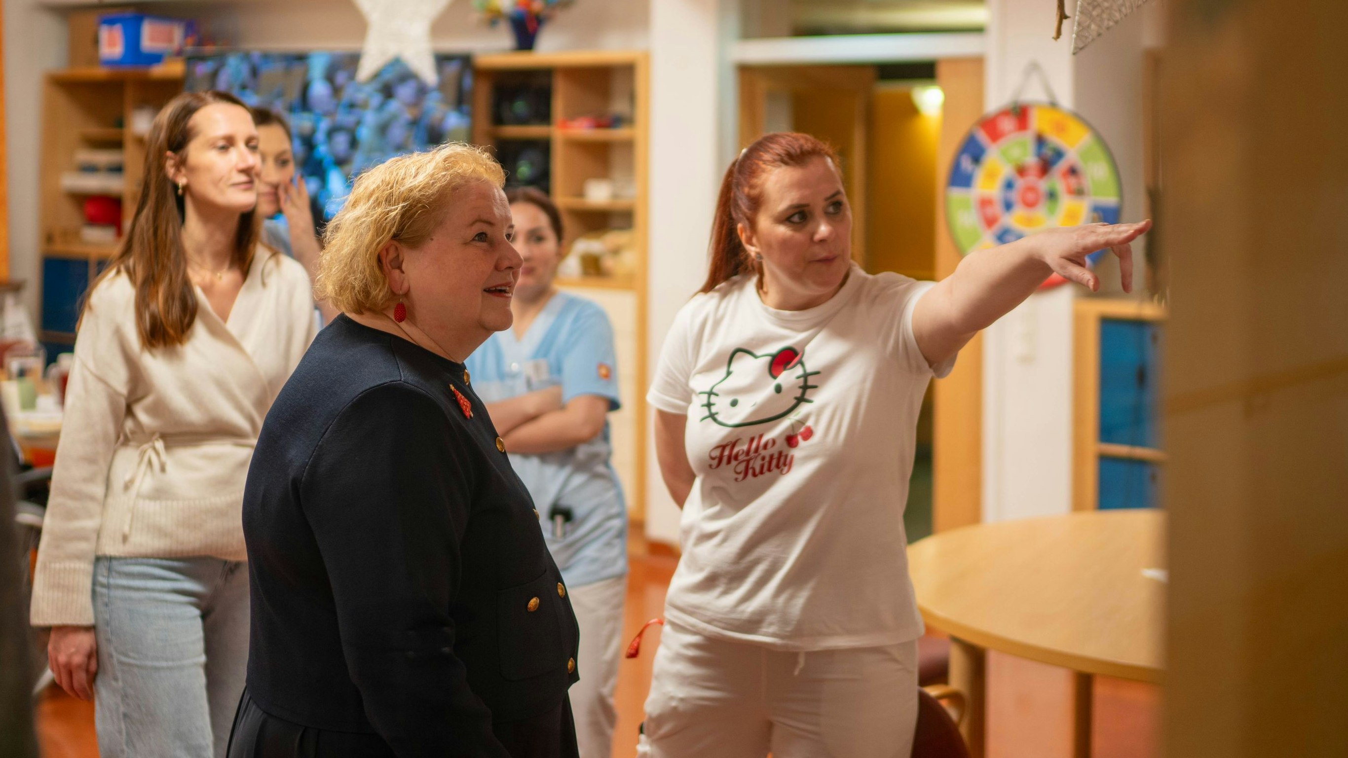 Heute.at - Großes Dankeschön – Ministerin macht Weihnachtsbesuch