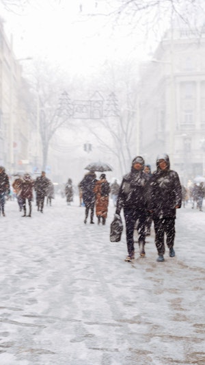 Schnee-Warnung Österreich: Weiße Weihnachten in Wien und mehreren Bundesländern, markante Neuschneemengen, aktuelle Wetterlage und Prognose.