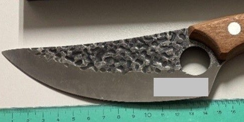 Das Messer wurde von der Polizei sichergestellt.