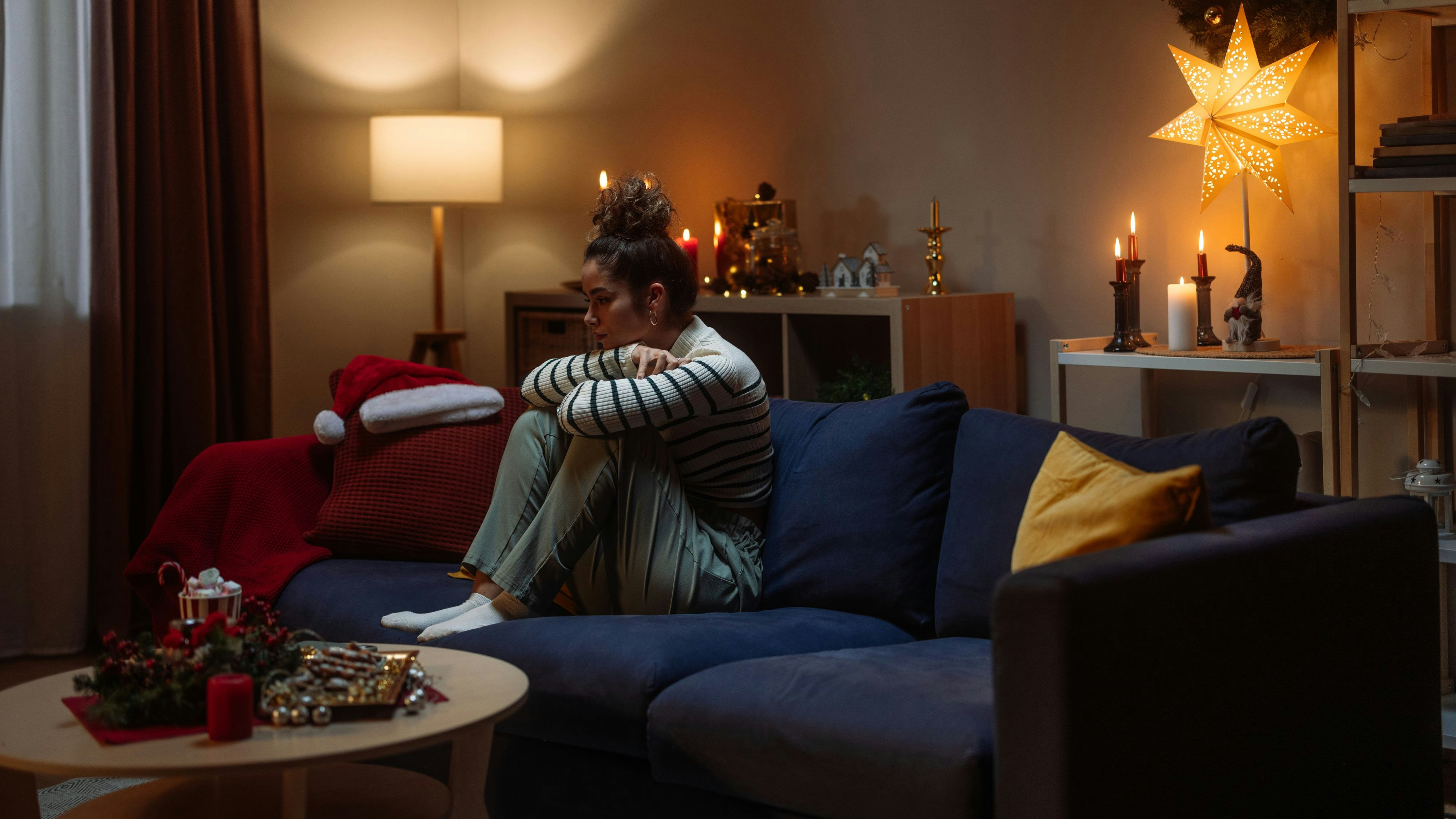 Für viele stellen die Feiertage eine psychische Belastung dar. (Symbolbild)