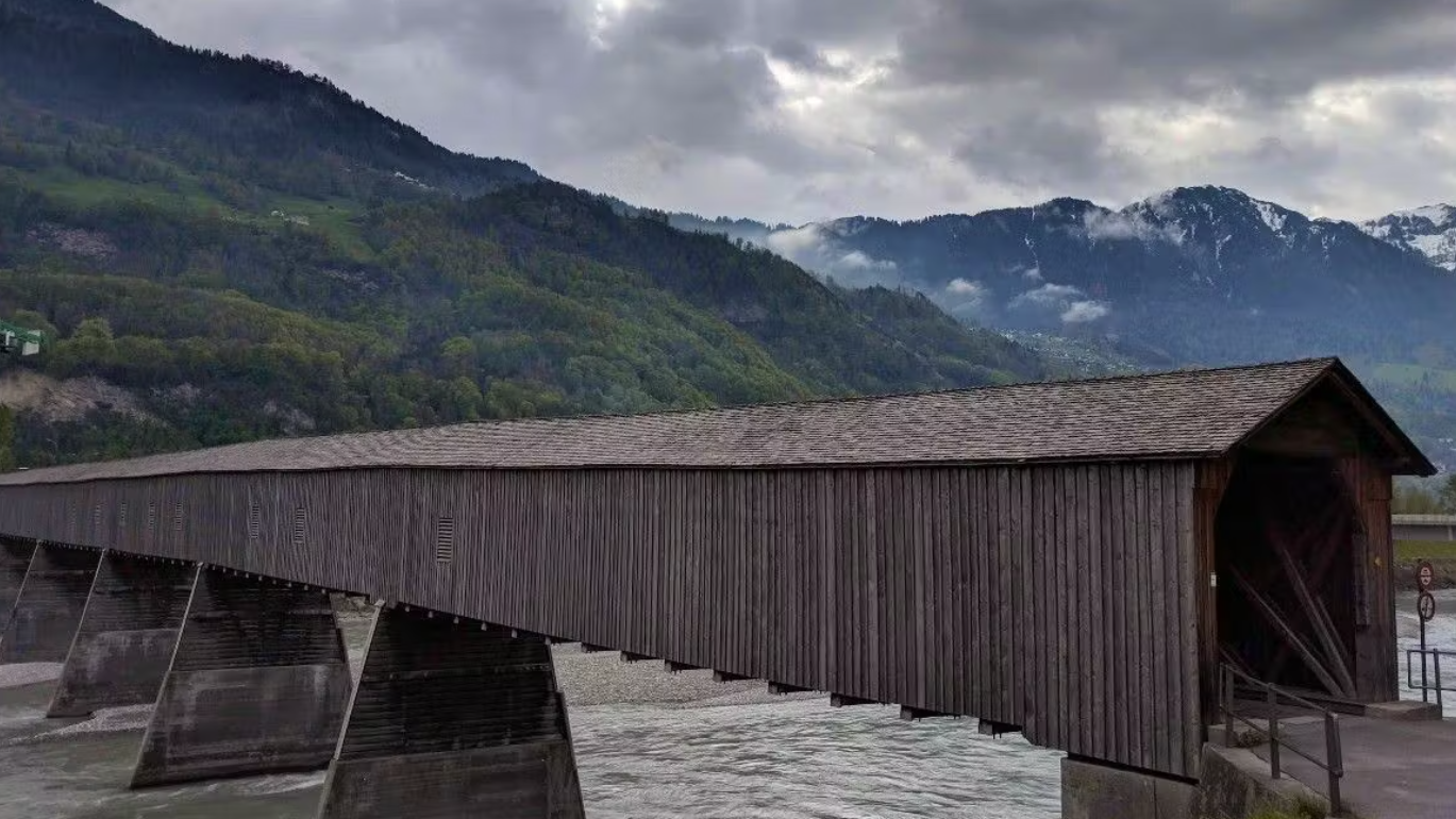 Heute.at - 3 Tote! Polizei macht Schock-Fund in Wohnung