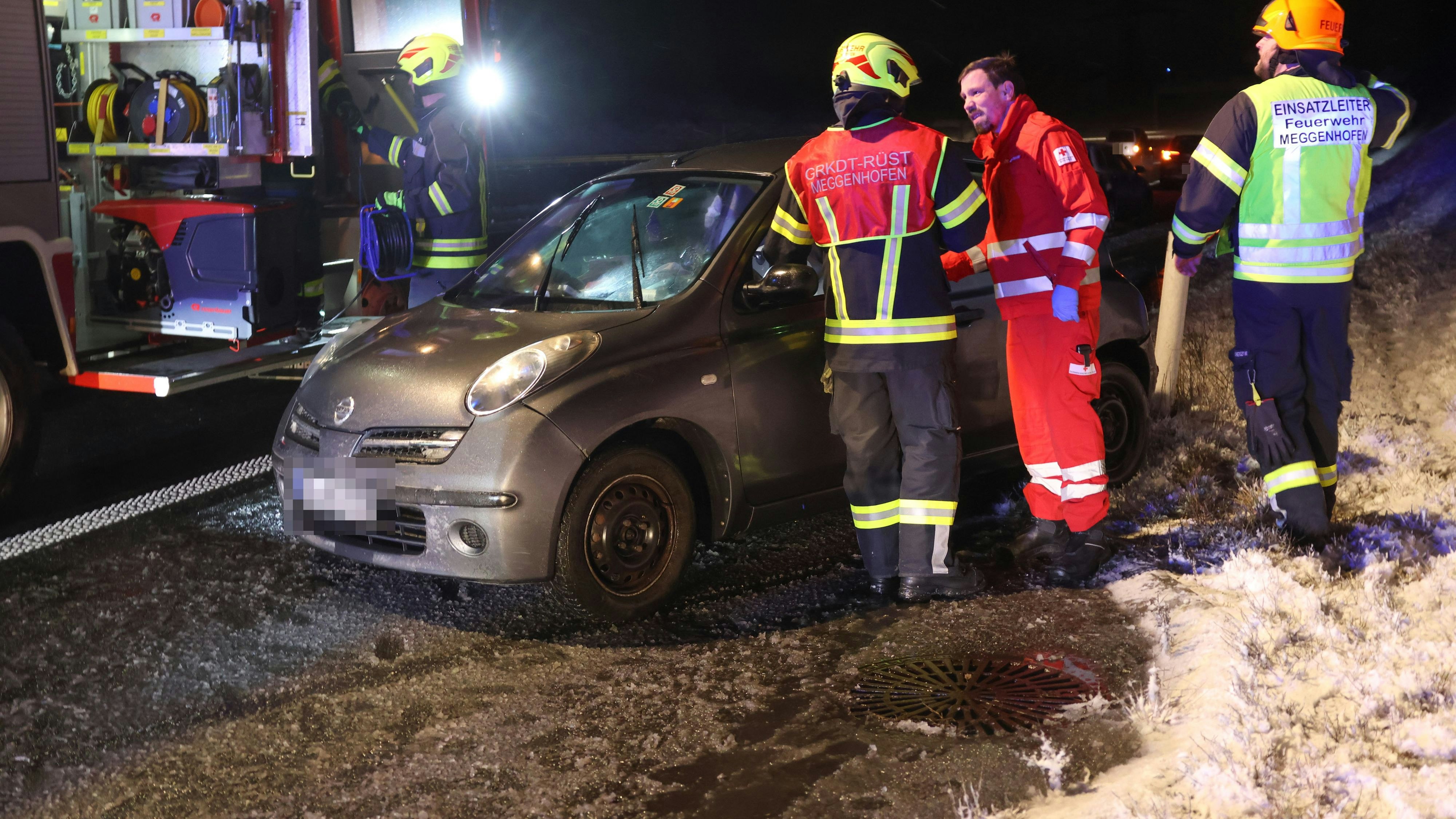 Heute.at - Pkw auf Innkreisautobahn gegen Leitschiene geschleudert