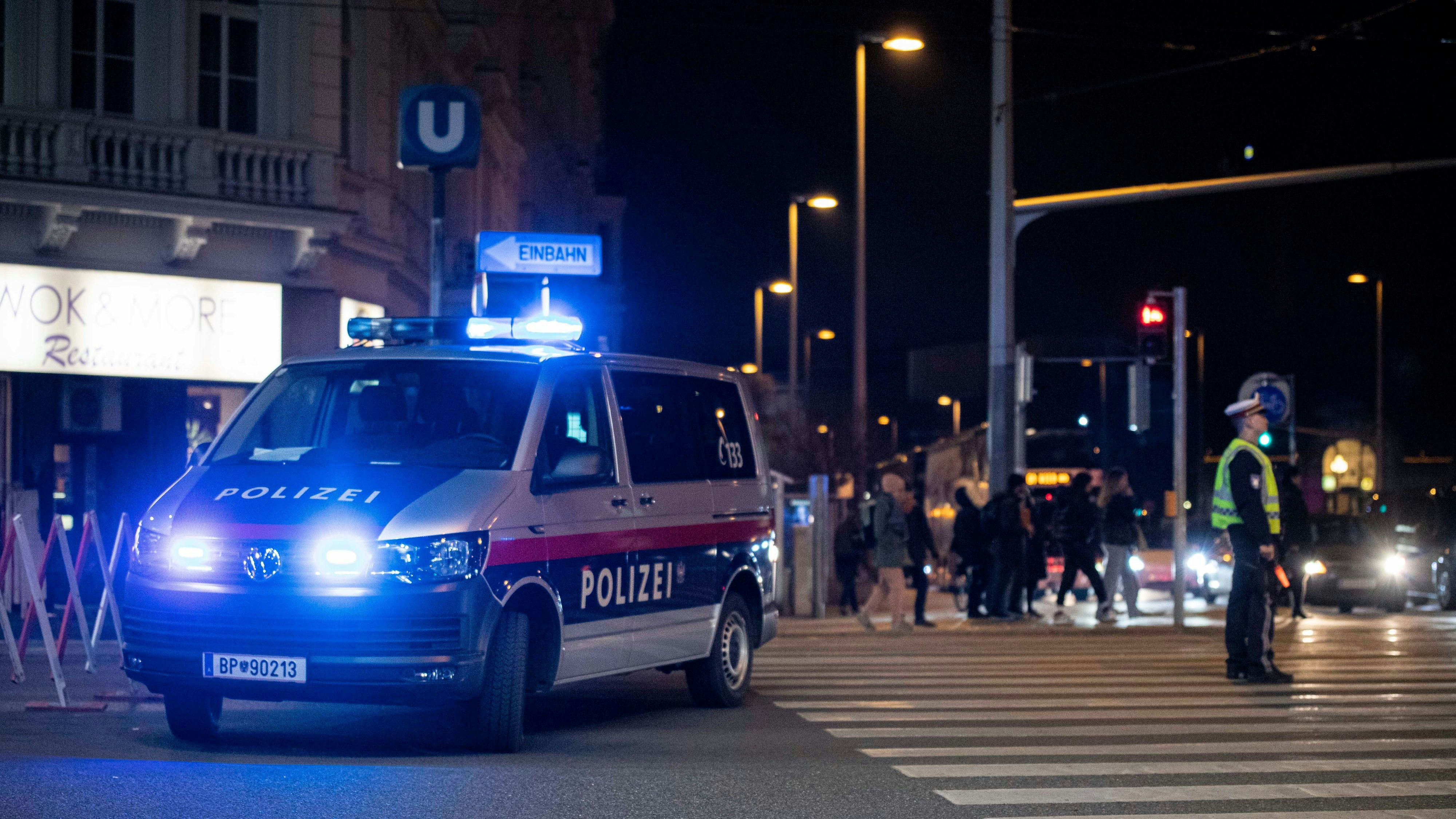 Heute.at - 5 Scheine, Auto weg! Polizei am Wiener Gürtel gnadenlos