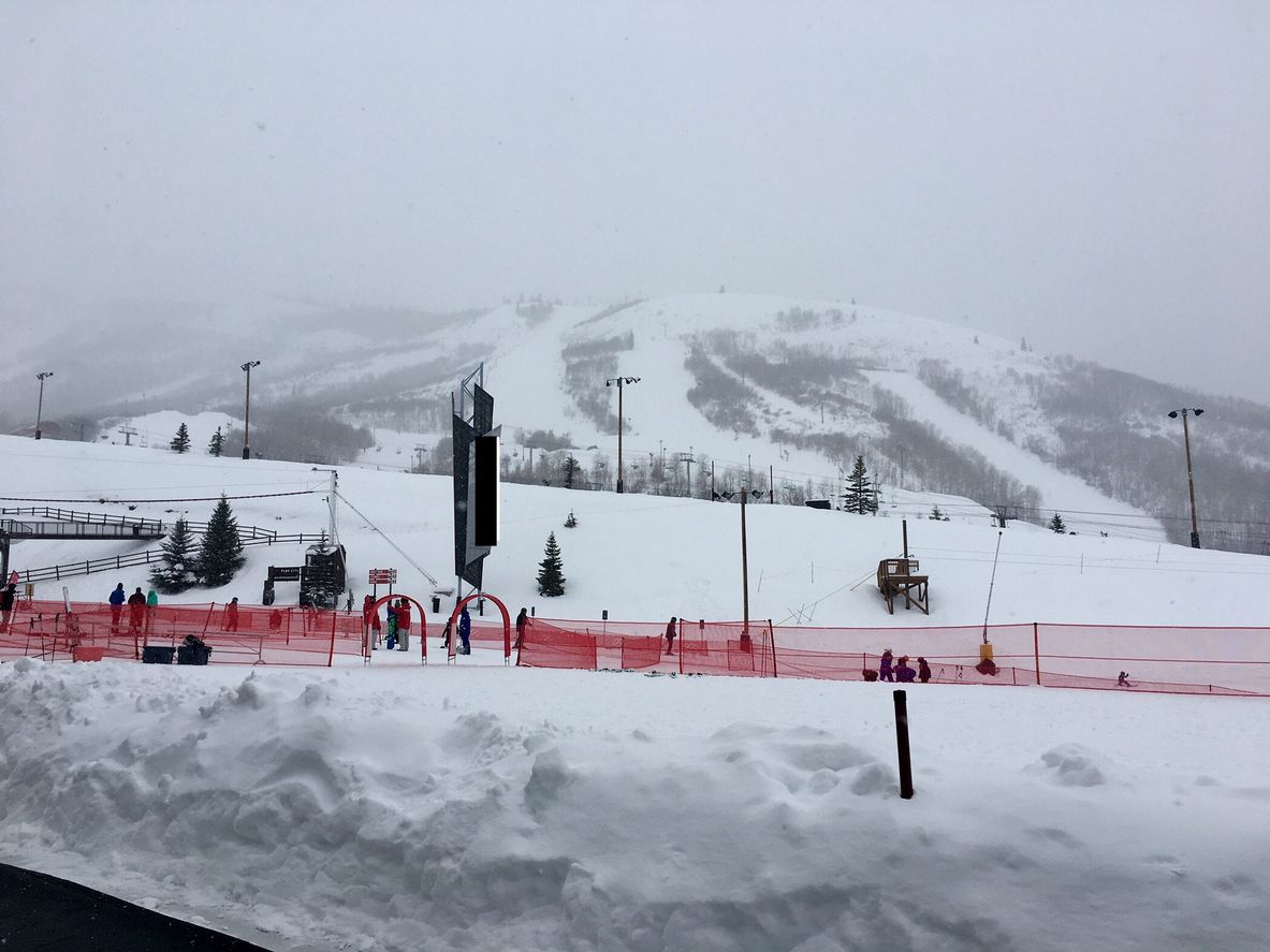 Heute.at - Betrunkener Snowboarder schläft Rausch auf Skipiste aus