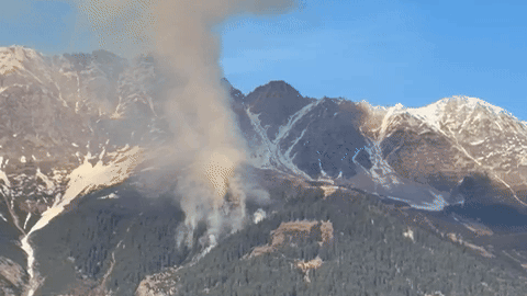 Heute.at - Lodernde Flammen auf Nordkette! Rauchsäule über Tirol