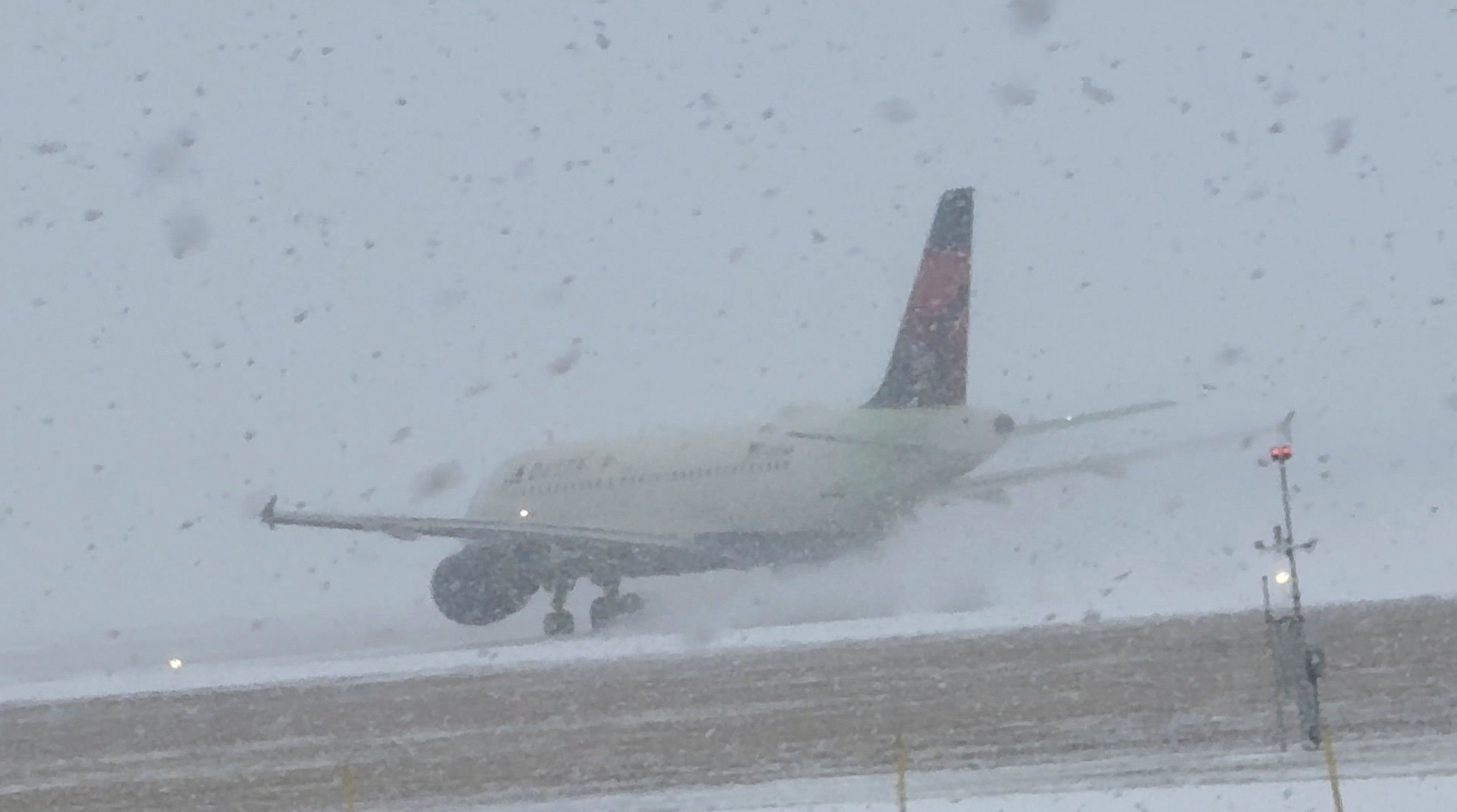Heute.at - Flugchaos in den USA – schon 2.500 Flüge gestrichen