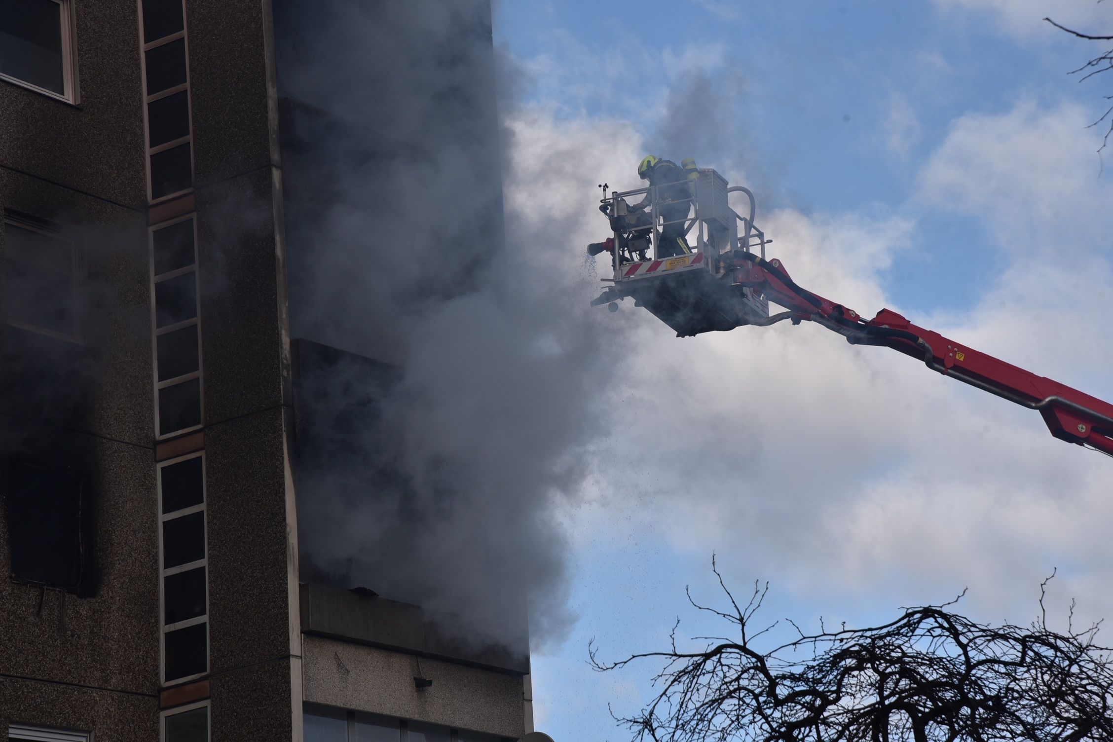 Heute.at - Großbrand in Wohnhaus – jetzt steht Ursache fest