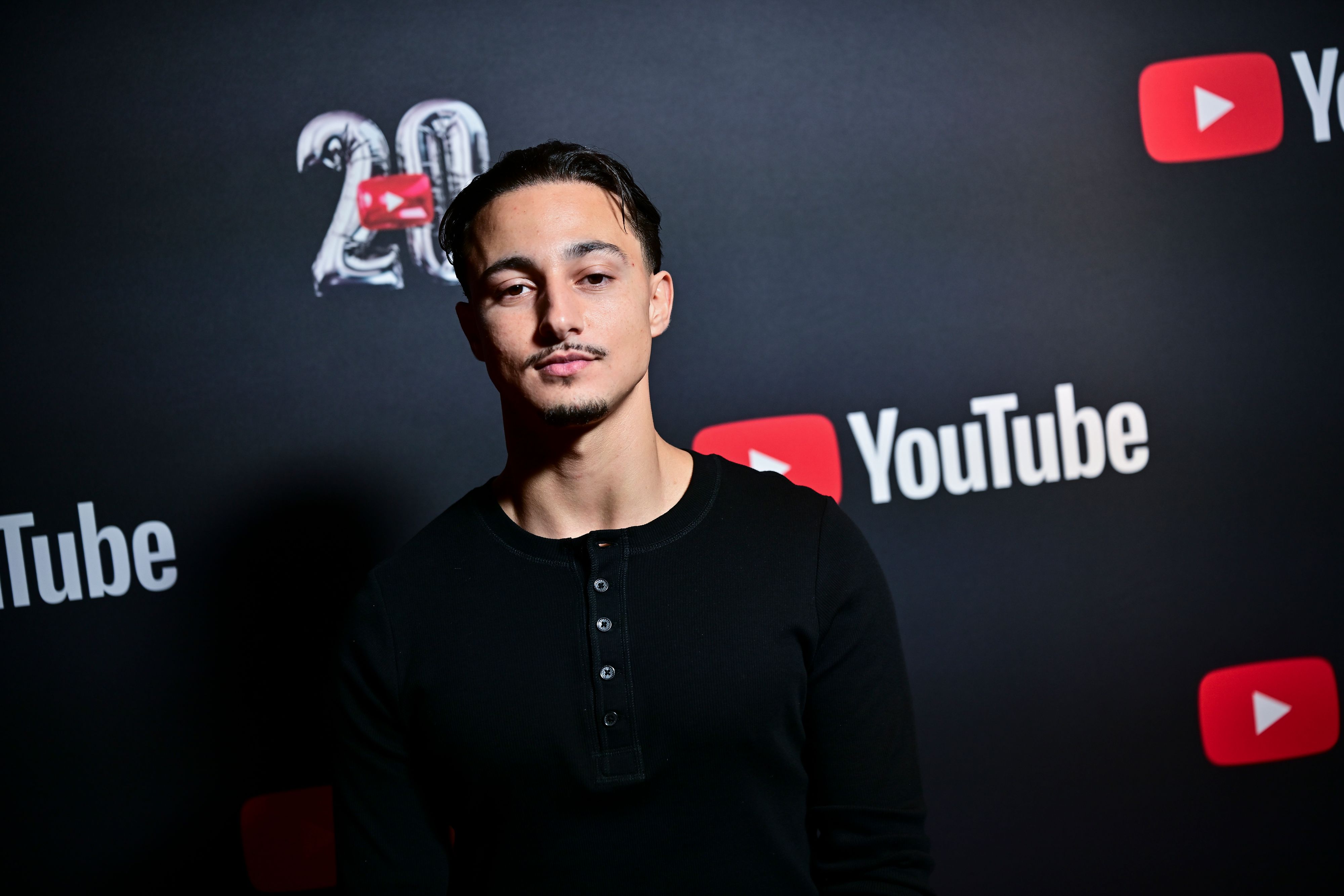 Heute.at - Rapper verschiebt Tour: Fährt ER plötzlich zum ESC?