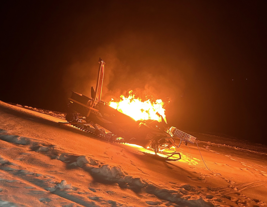 Heute.at - Brennendes Schneemobil löst Waldbrand aus