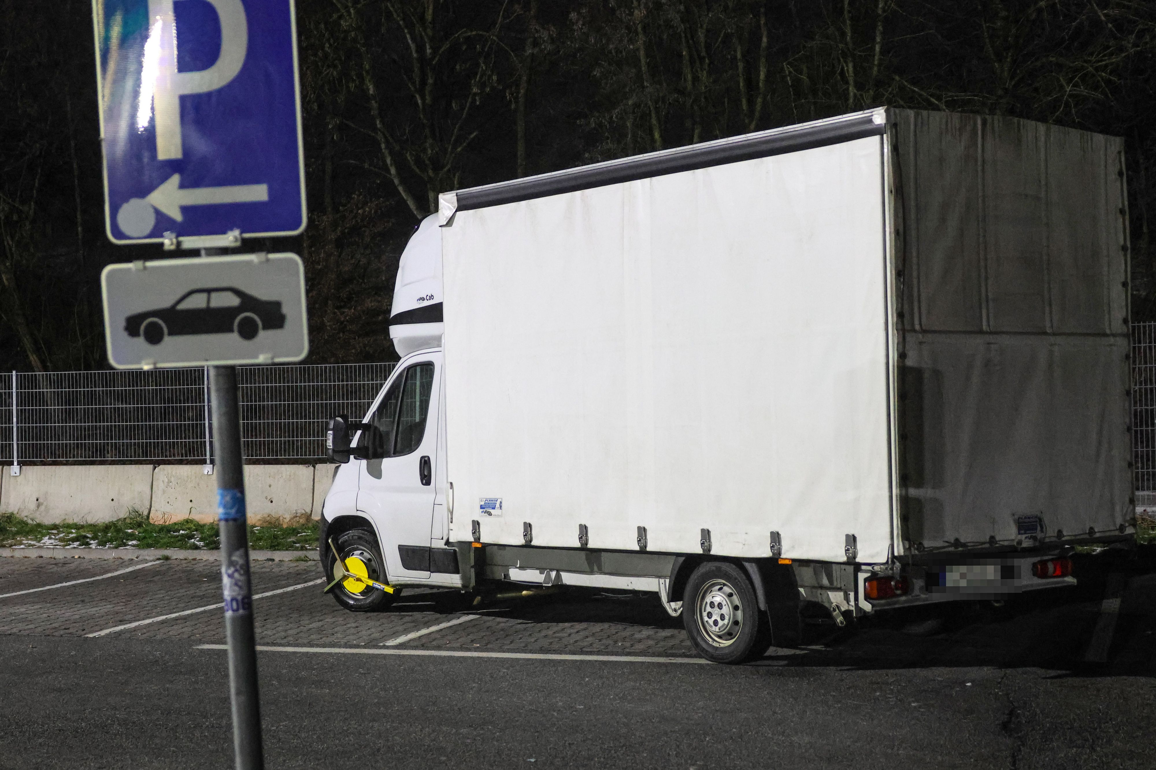 Heute.at - Polizei stoppt sturzbetrunkenen Lenker auf Autobahn