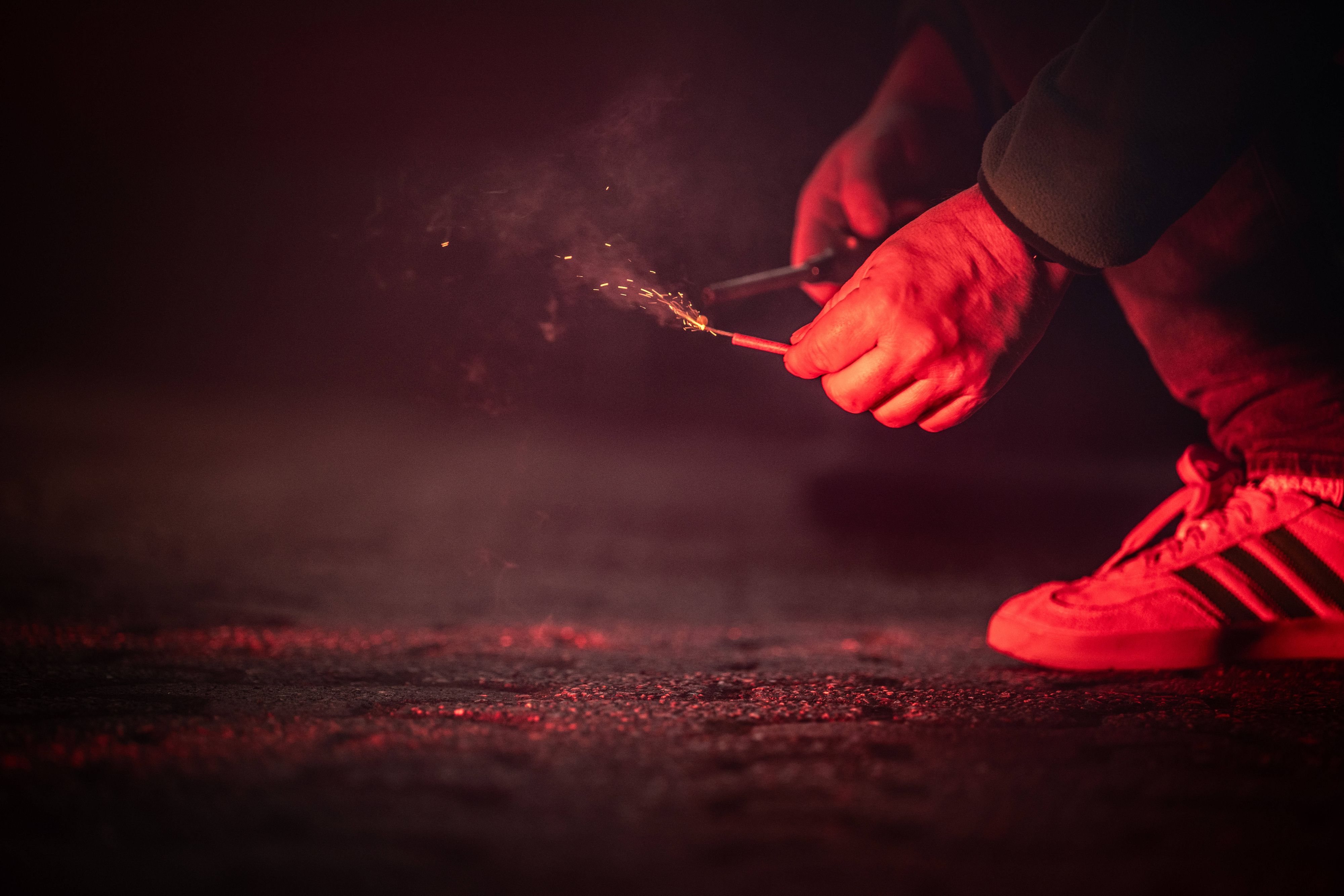 Heute.at - Bub (11) mit Böller beworfen – Verletzung am Ohr & Bein