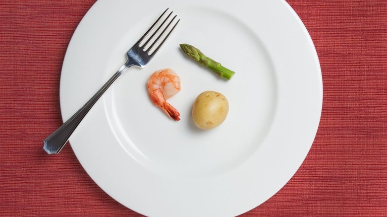 Wer Ozempic oder Wegovy nutzt, hat weniger Appetit. Das wirkt sich weltweit auf die Umsätze von Restaurants aus. Nun passen sich die Betreiber dem Trend an – mit eigenen Speisekarten und speziell kleinen Portionen. Holt das die Kundschaft in Lokale zurück?